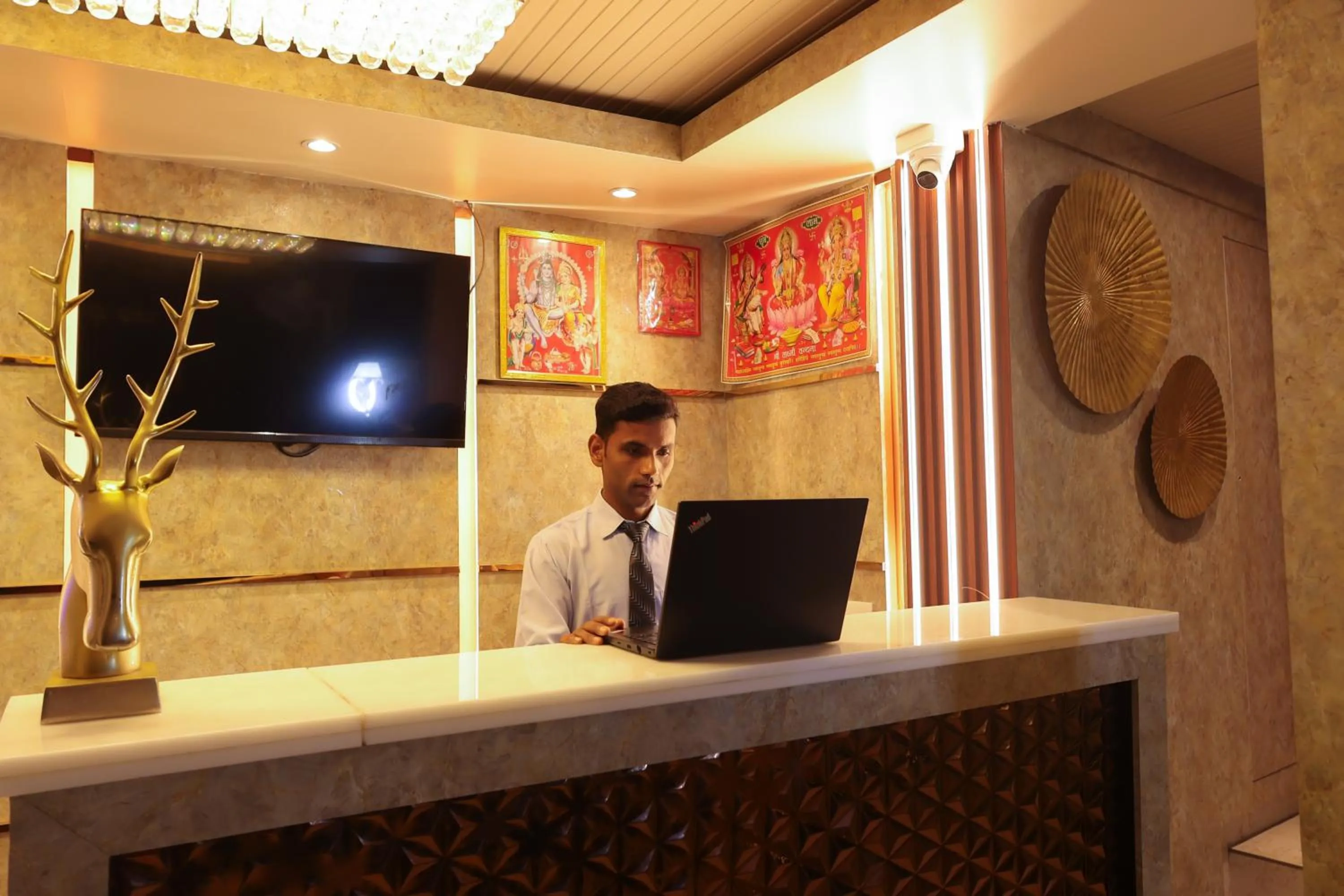 Lobby or reception in The Novello By Hotel Evergreen- Mussoorie