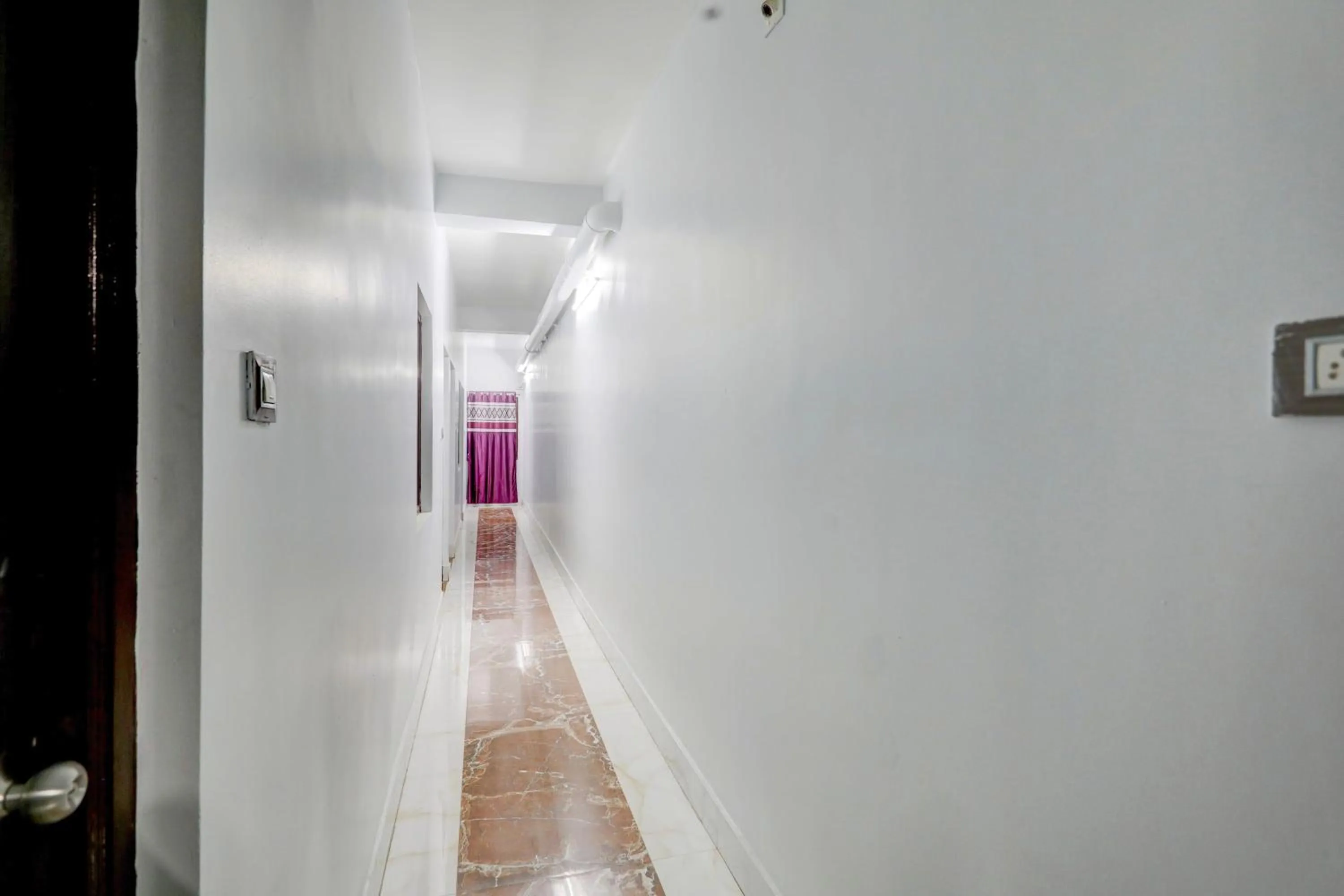 Lobby or reception in Hotel O Midnight