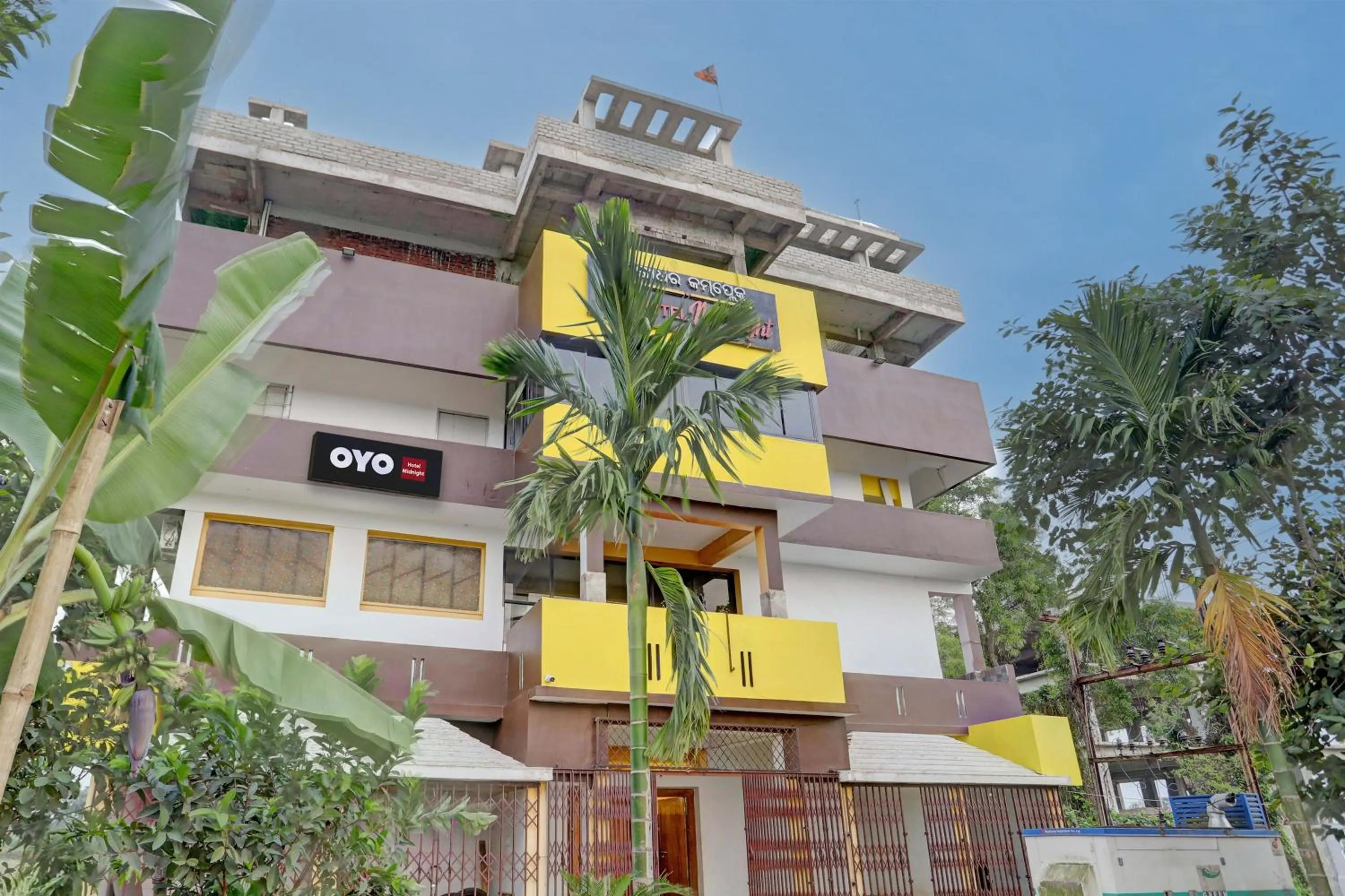 Facade/entrance in Hotel O Midnight