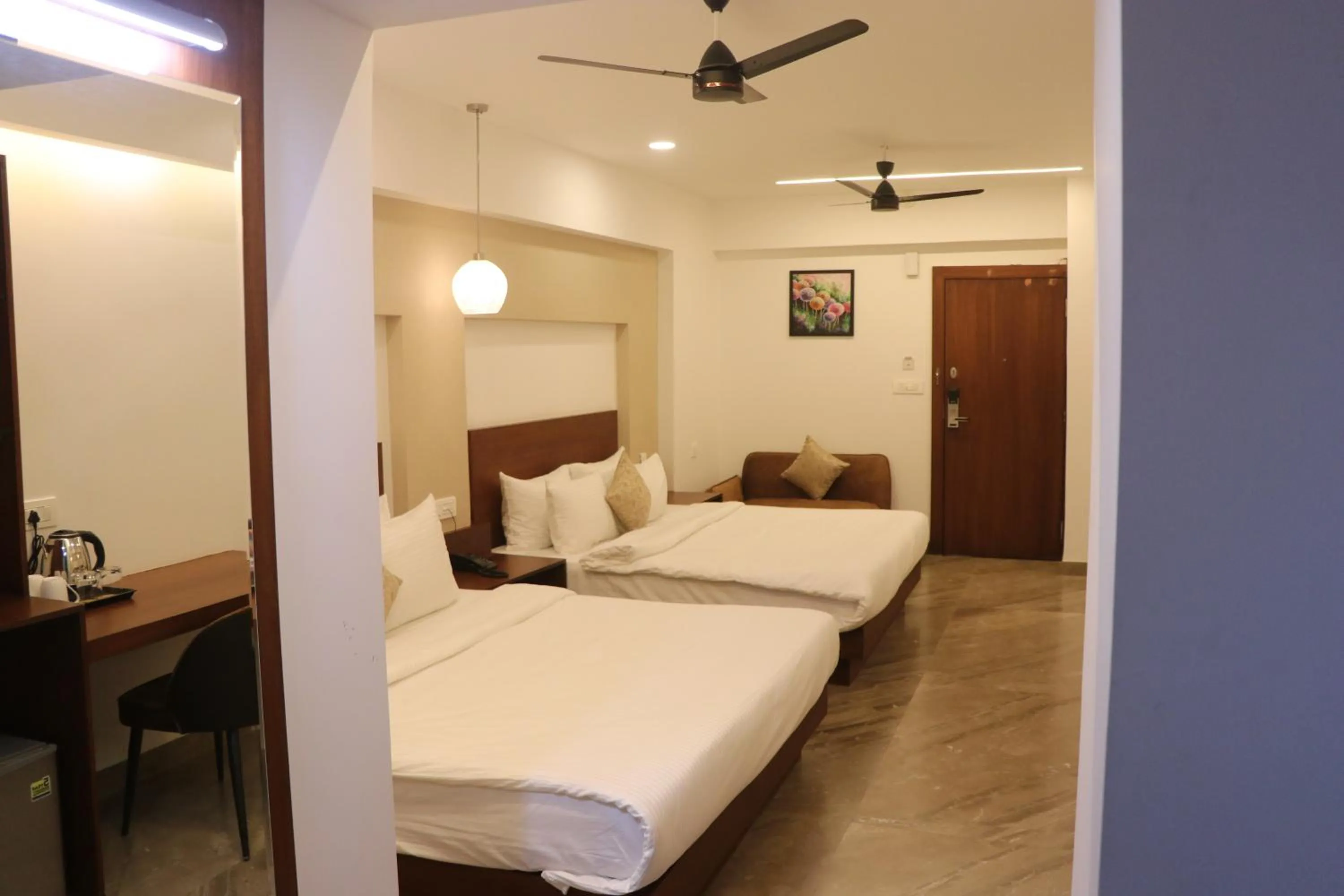 Premium Quadruple Room - single occupancy in HOTEL KADAMB TREE