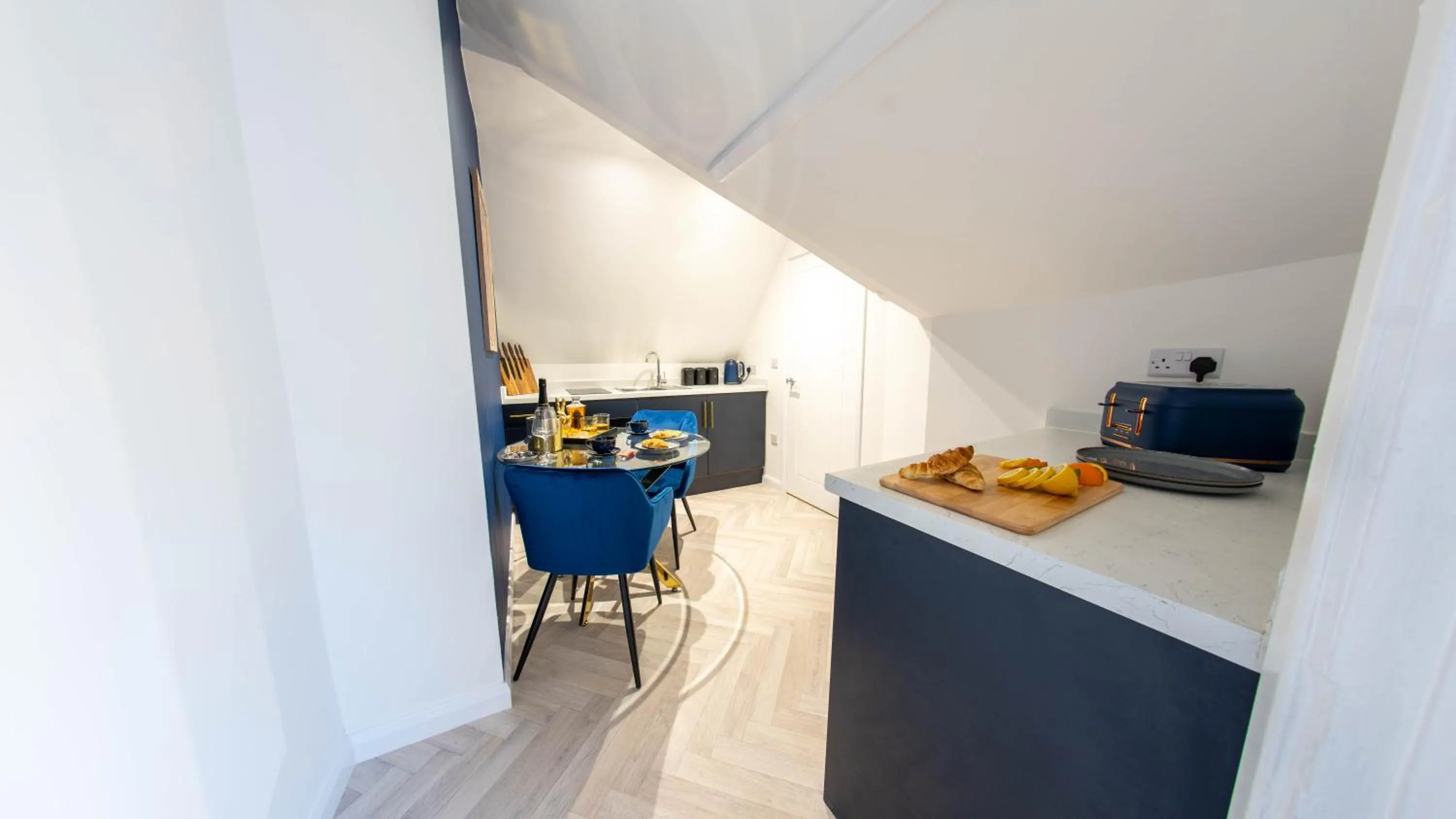 Kitchen or kitchenette in Bowles Hotels