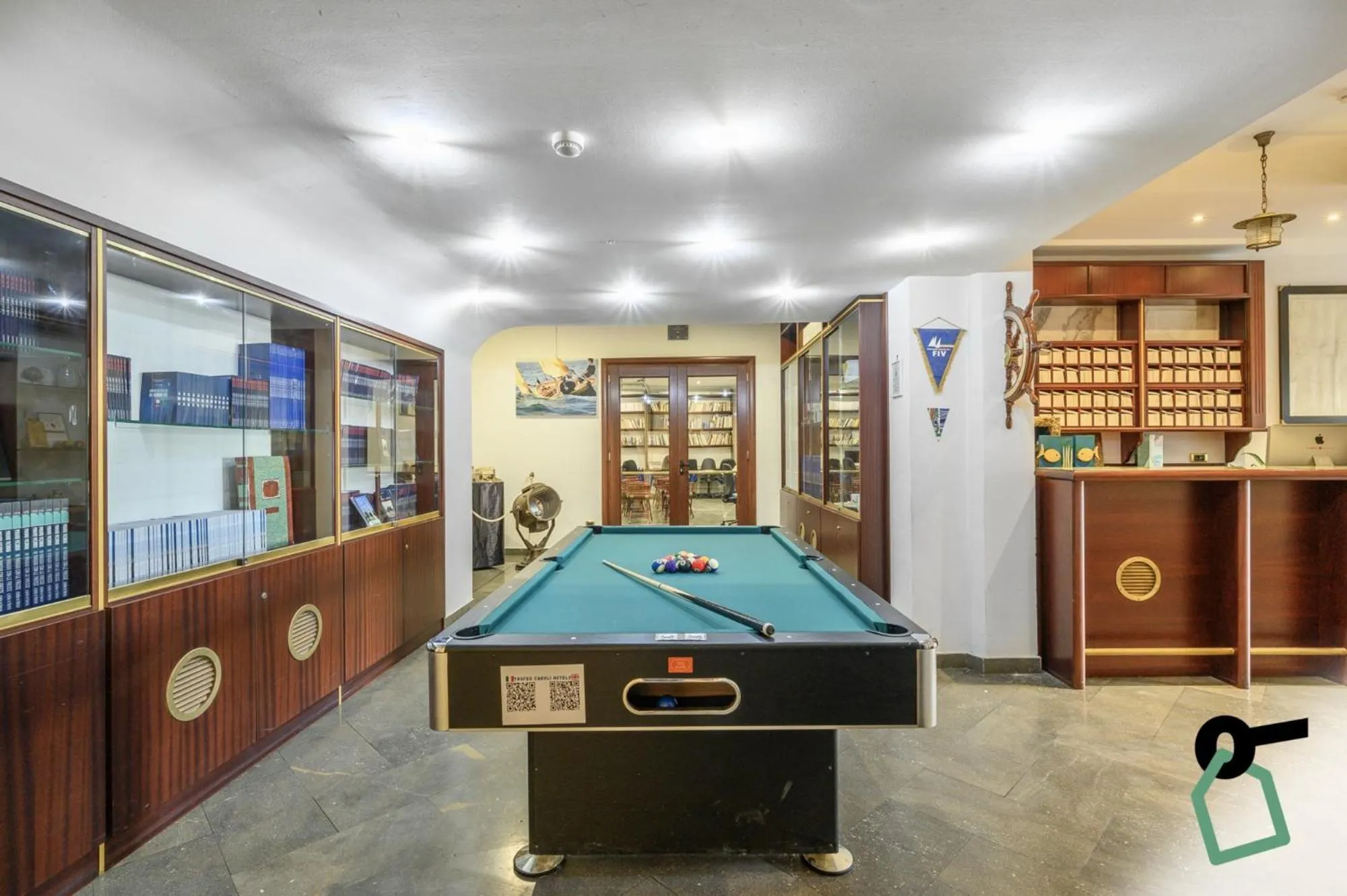 Billiard in HOTIDAY Gallipoli Porto