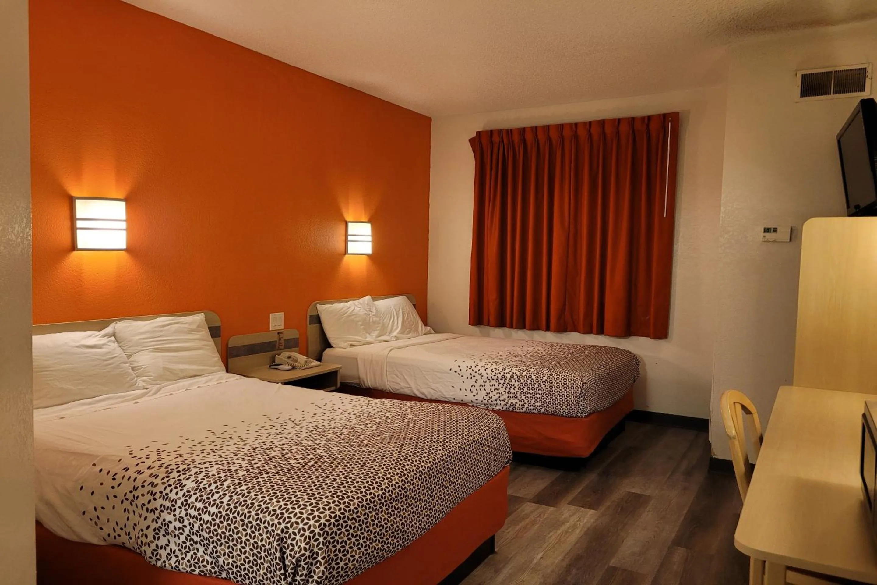 Bedroom, Bed in Modern Stay 39 Lakeview By OYO Minonk