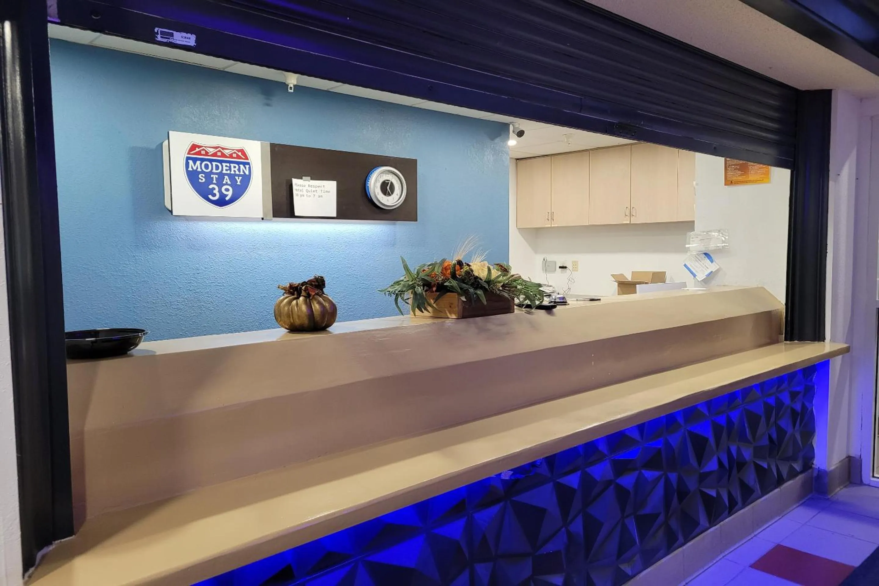 Lobby or reception in Modern Stay 39 Lakeview By OYO Minonk