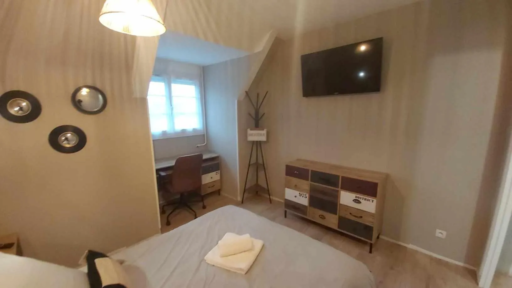 Bed in La Renaissance