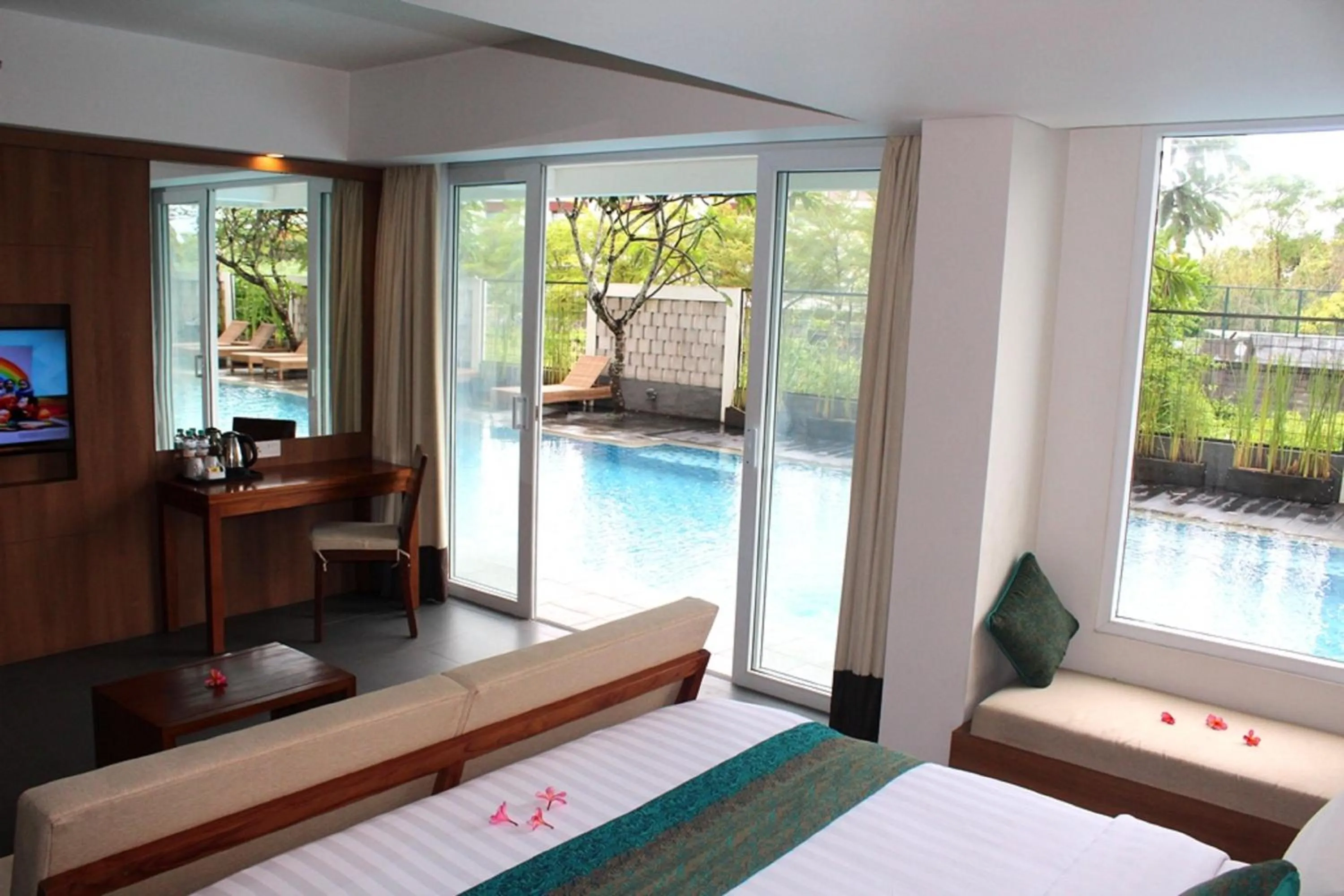 Balcony/Terrace, Bed in Paragon Hotel Seminyak