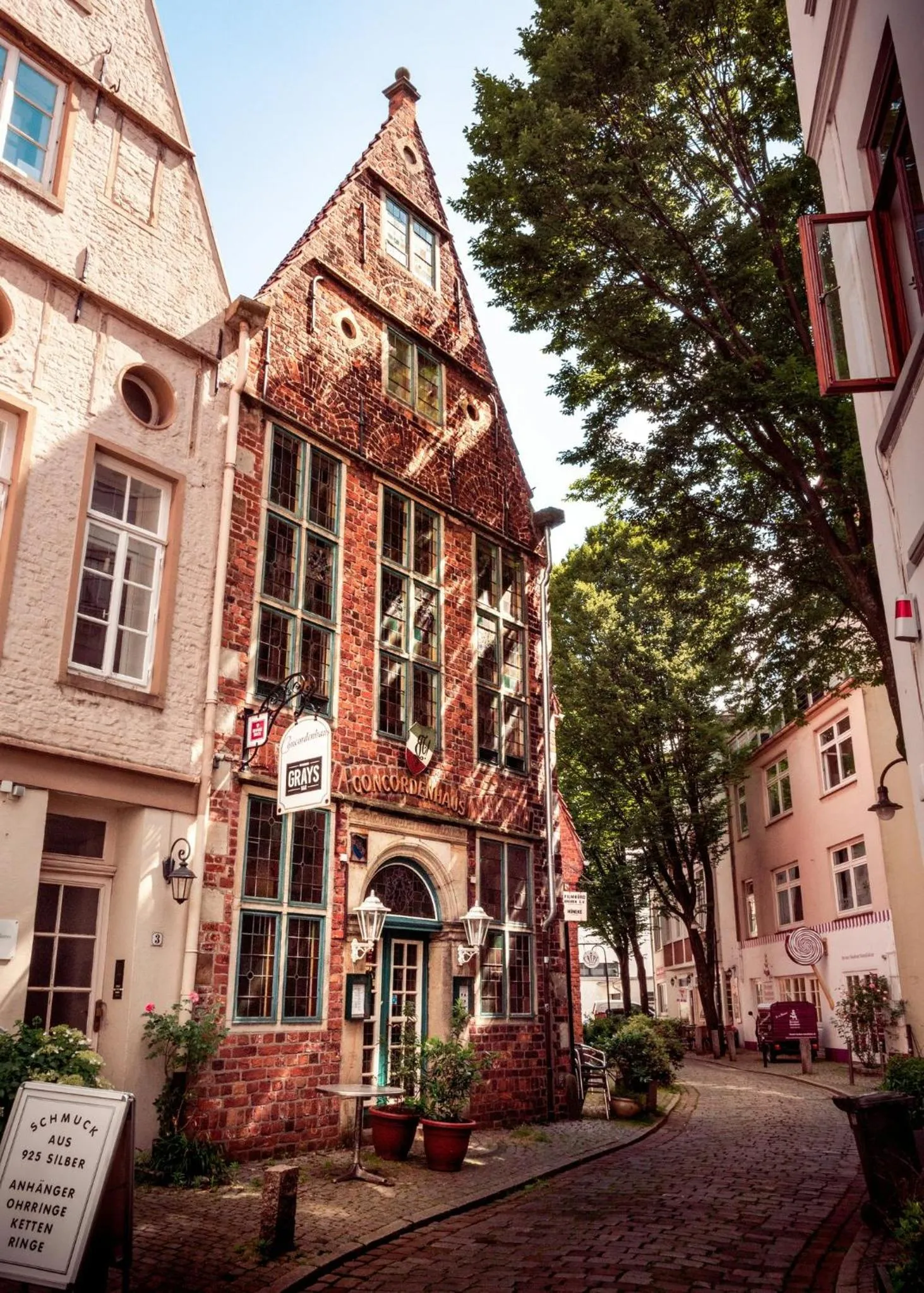 Nearby landmark in Garner Hotel Bremen City by IHG