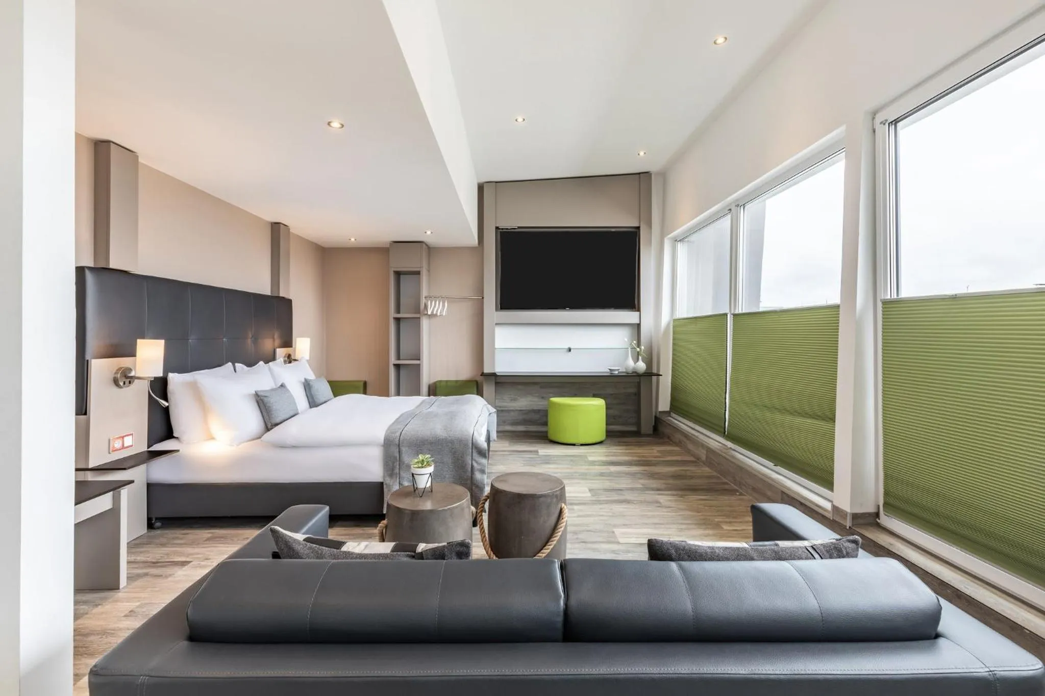 Photo of the whole room in Garner Hotel Bremen City by IHG