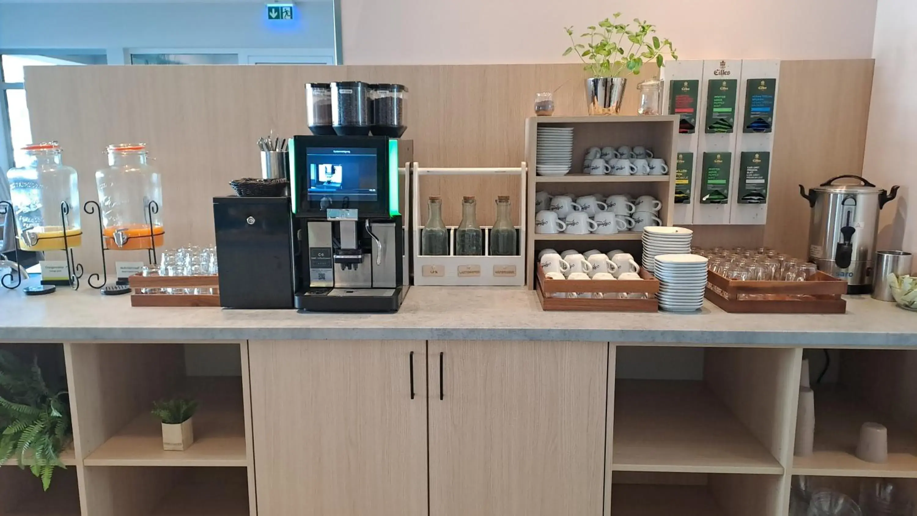 Restaurant/places to eat in Garner Hotel Bremen City by IHG Restaurant/places to eat in Garner Hotel Bremen City by IHG