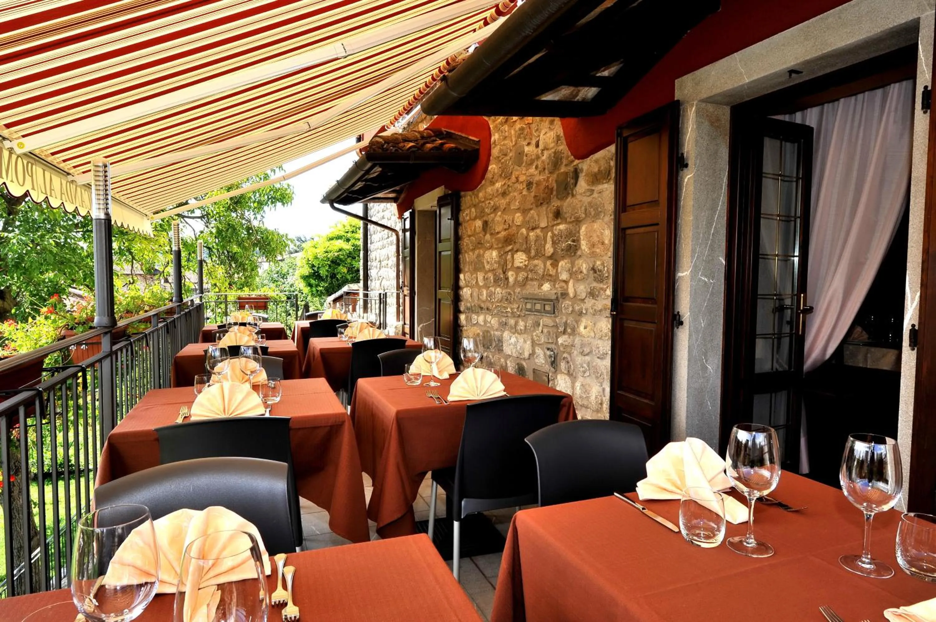 Restaurant/places to eat in Hotel Locanda Al Pomo d'Oro