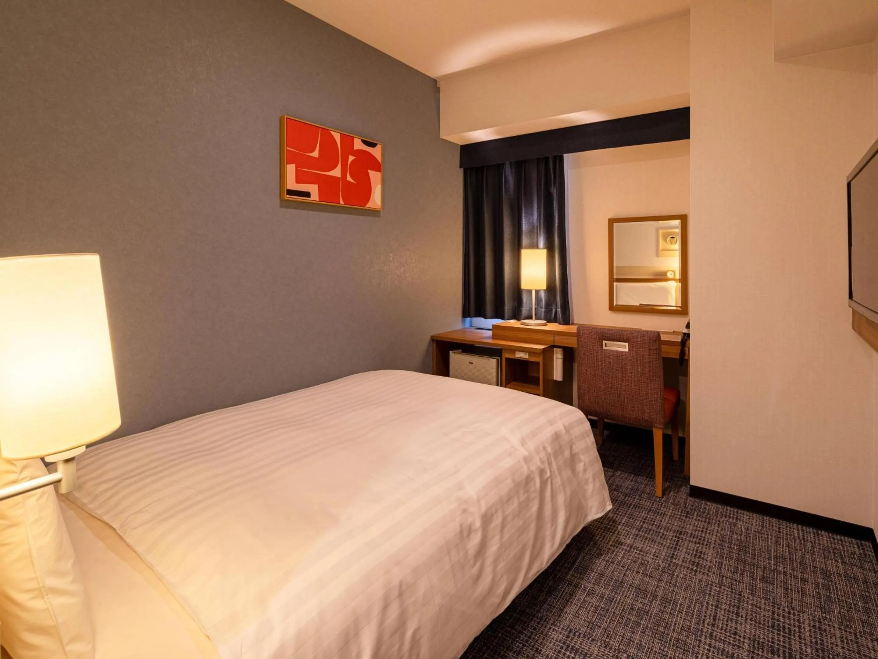 Bedroom, Bed in Comfort Inn Nagoya Sakae