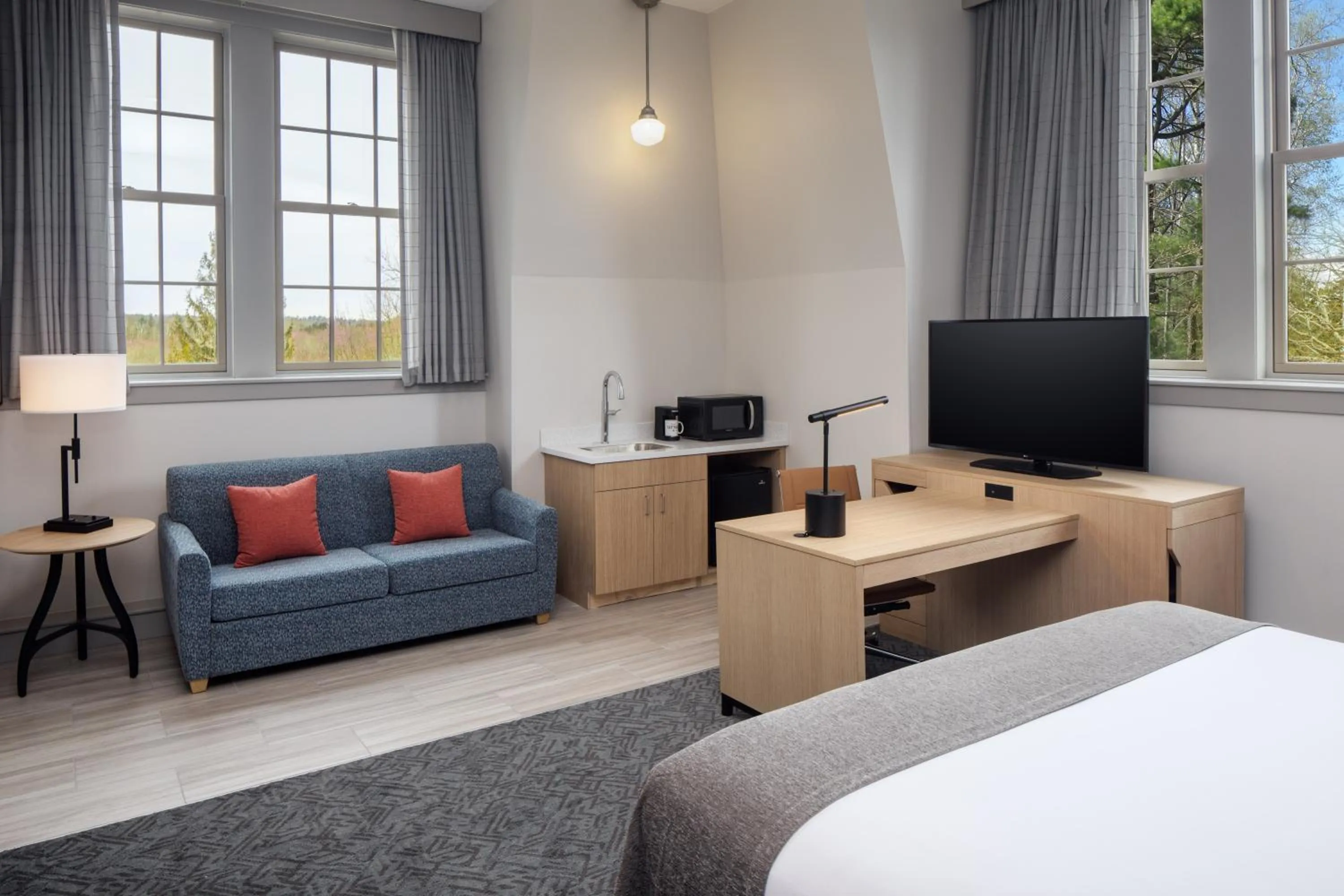 TV and multimedia, Bed in Hotel Ursa