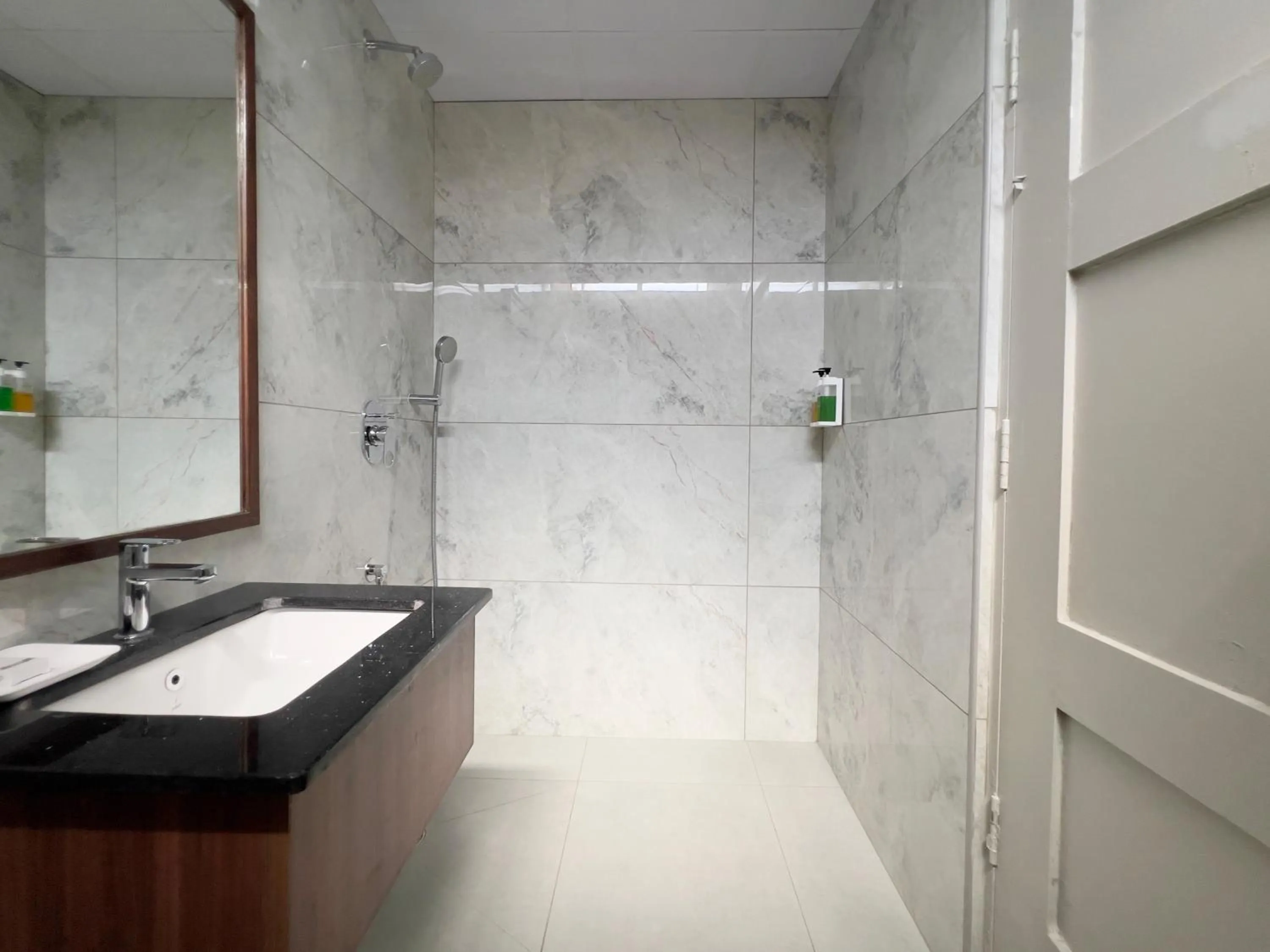 Bathroom in Hotel Vellara