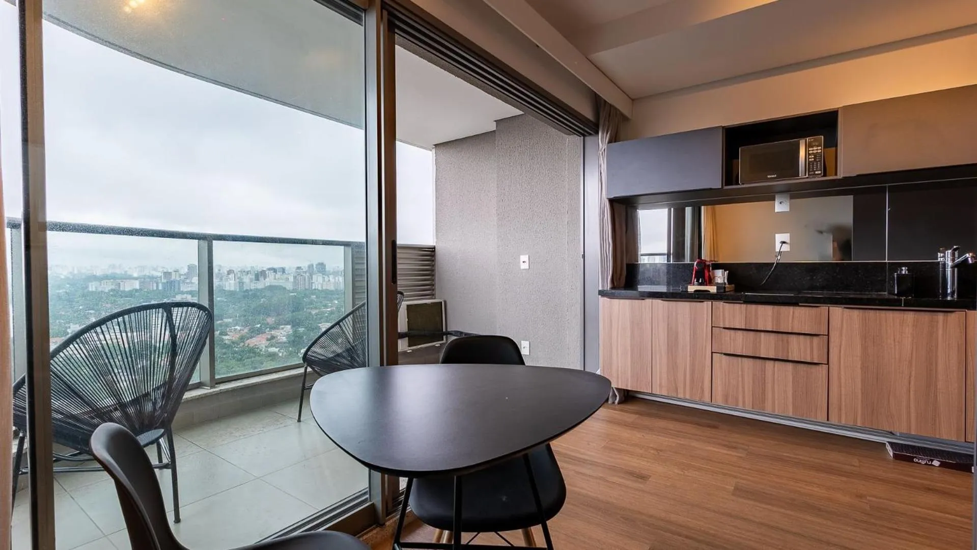 Kitchen or kitchenette in Studio completo próx. estação Fradique Coutinho