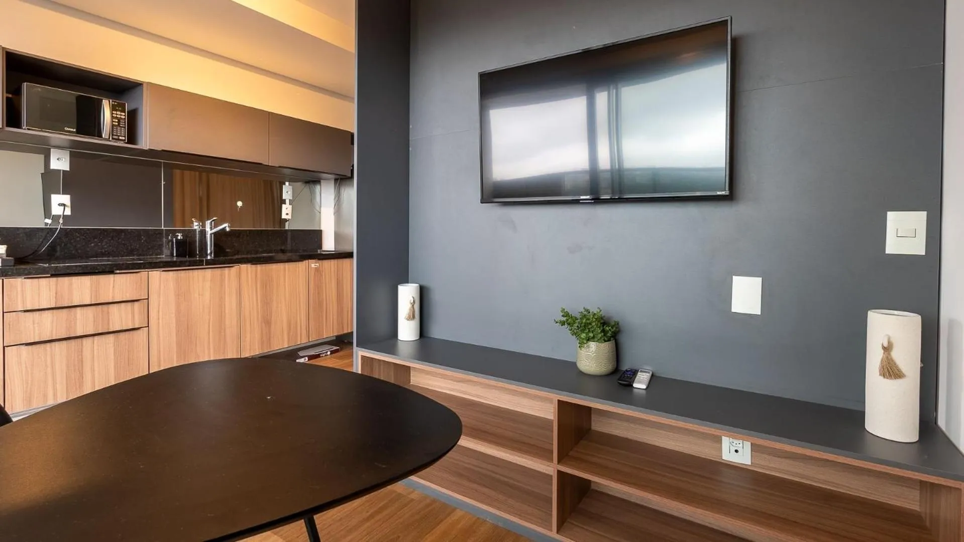 Dining area in Studio completo próx. estação Fradique Coutinho
