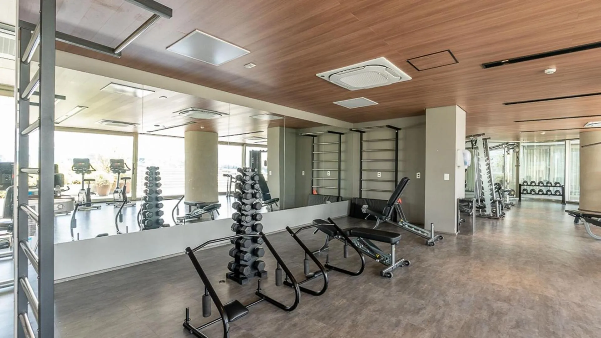 Fitness centre/facilities in Studio completo próx. estação Fradique Coutinho
