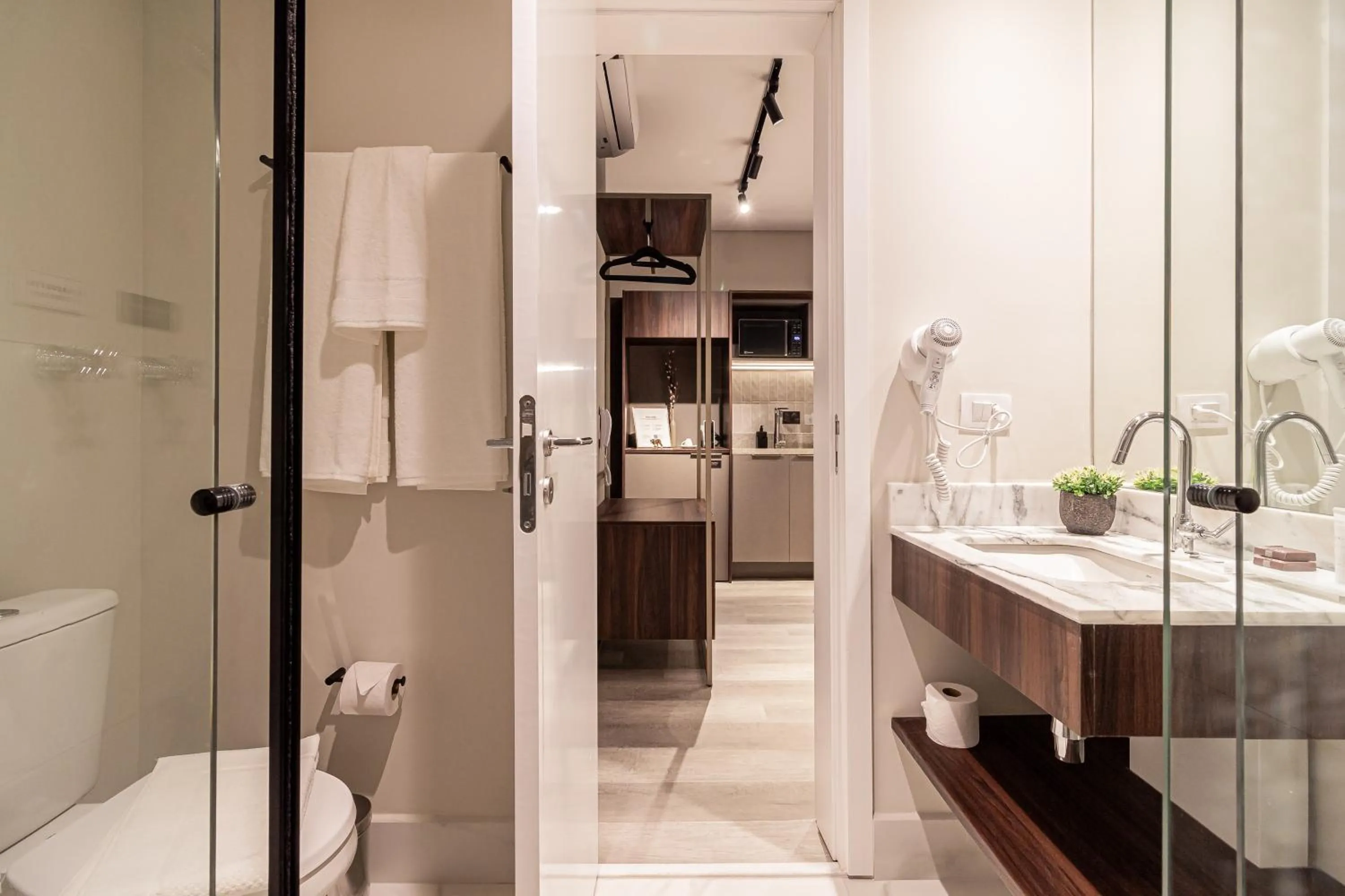 Shower in Iconyc Charlie Ibirapuera Hotel