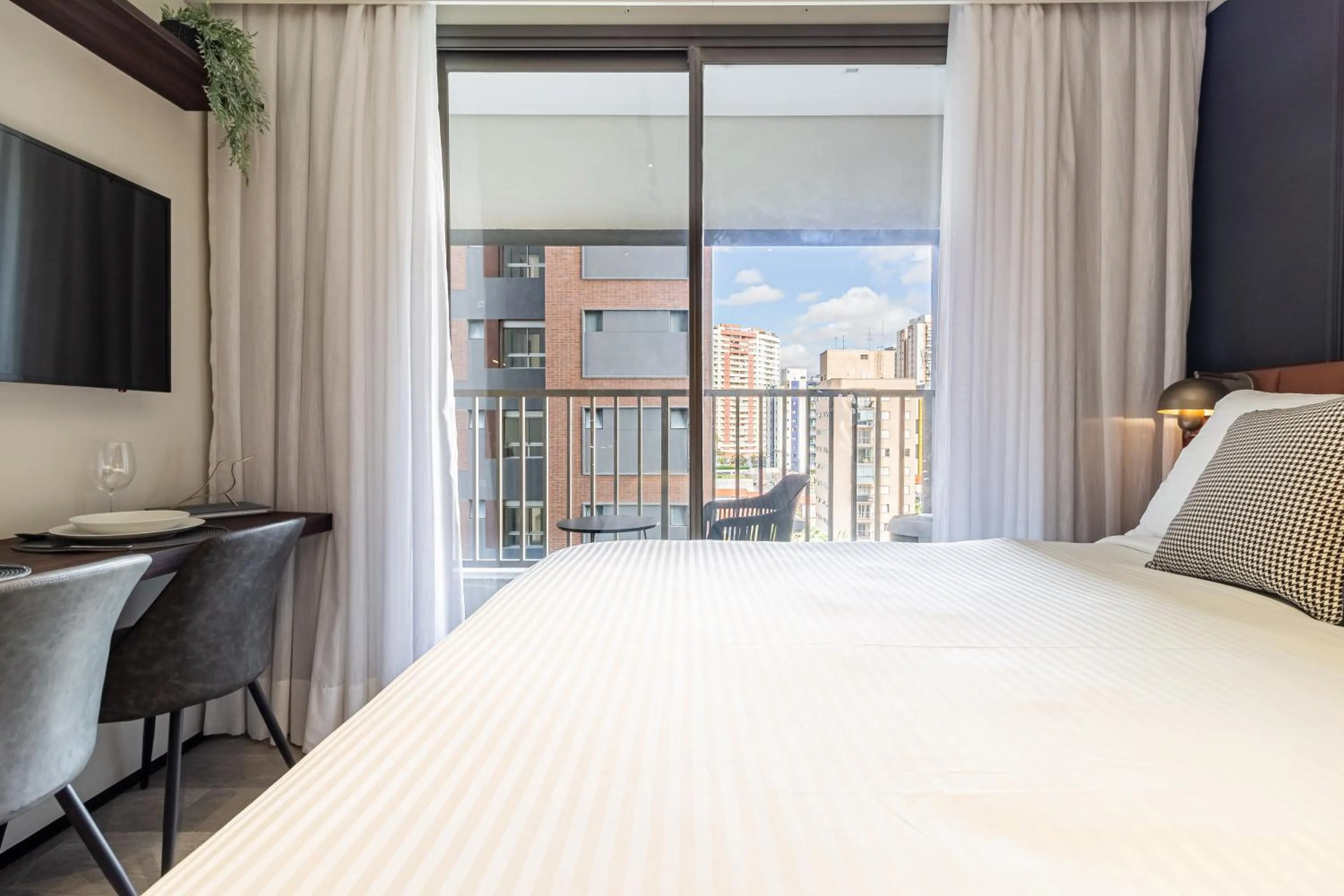 Bed in Iconyc Charlie Ibirapuera Hotel