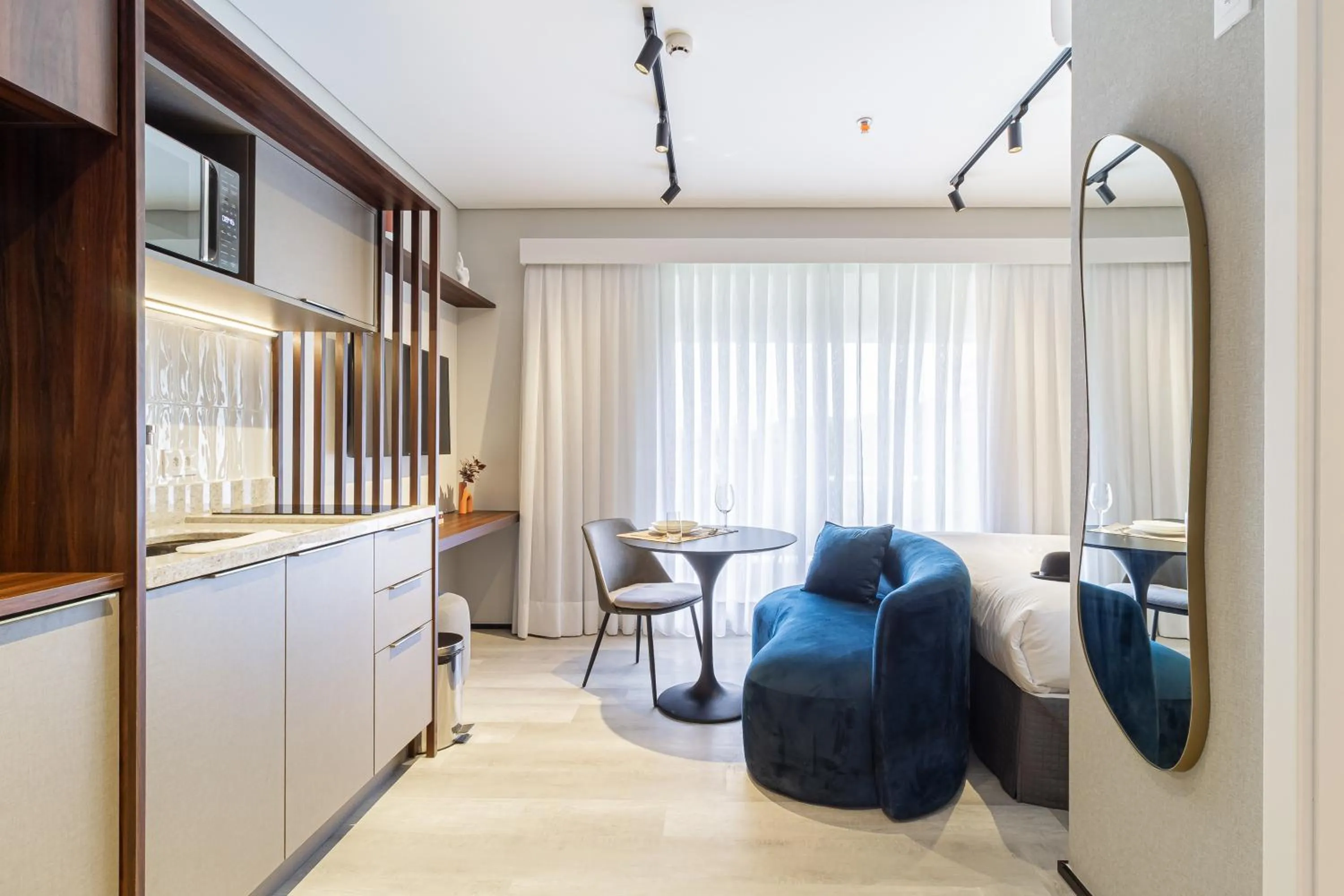 TV and multimedia in Iconyc Charlie Ibirapuera Hotel