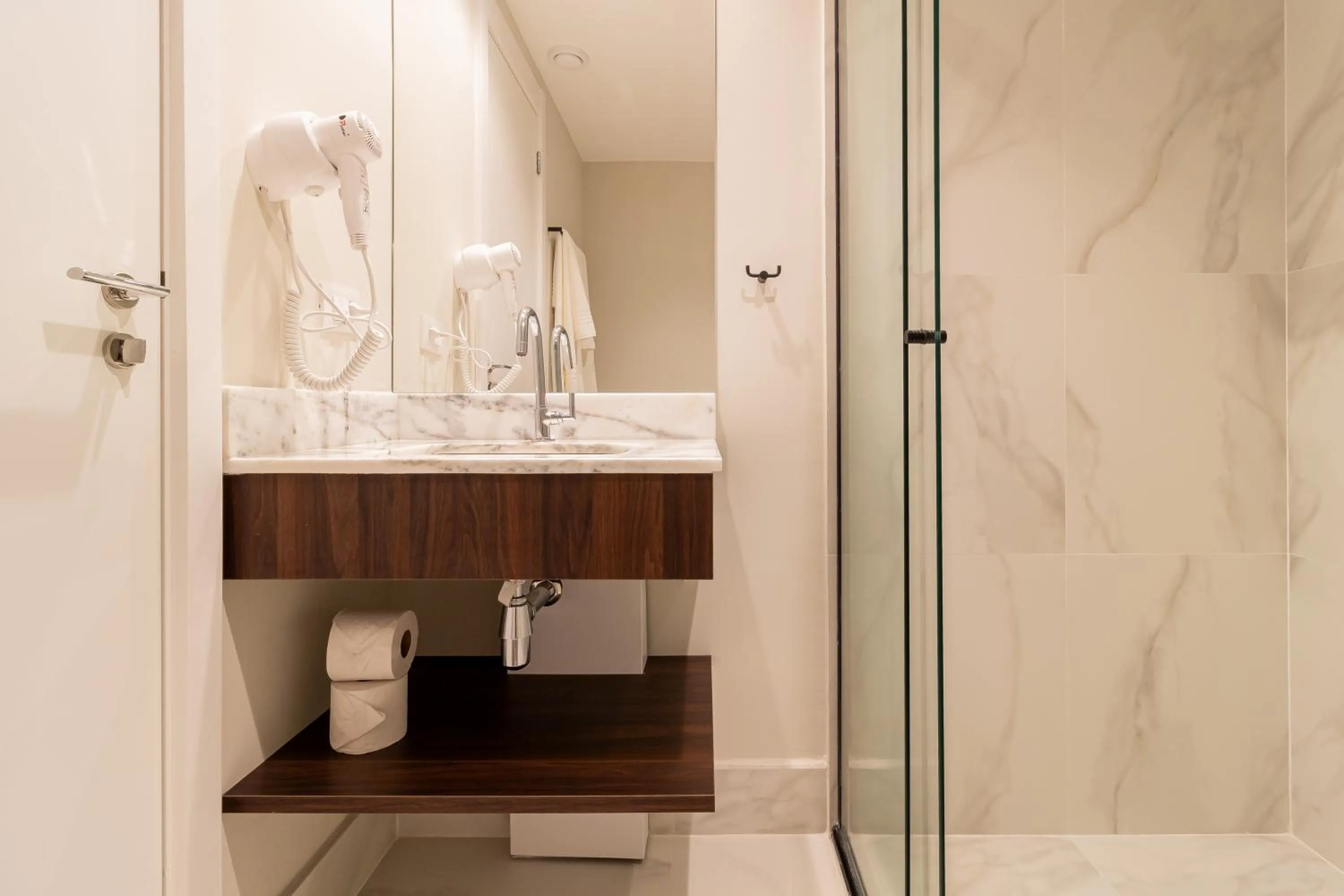 Shower in Iconyc Charlie Ibirapuera Hotel