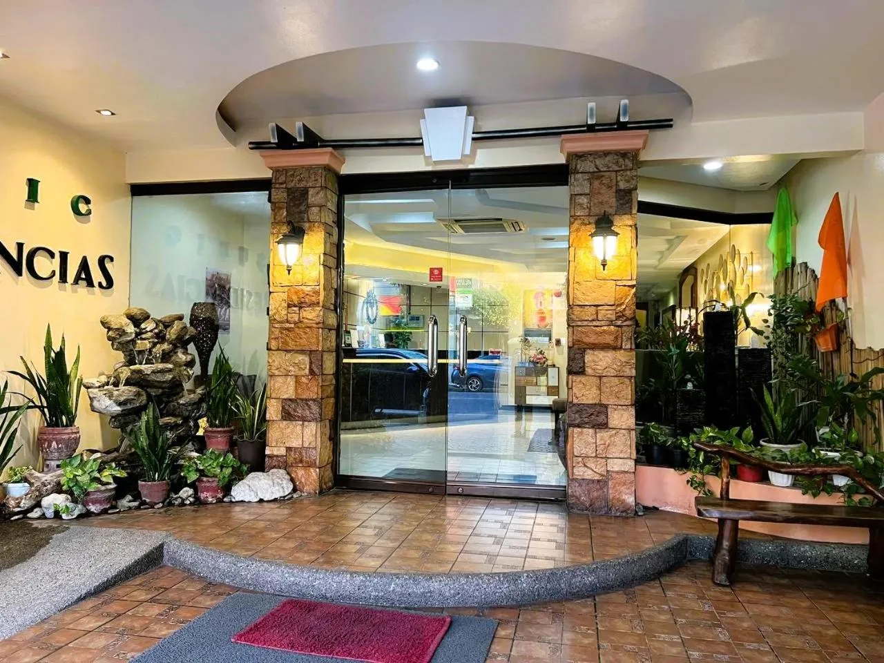 Facade/entrance in Subic Residencias