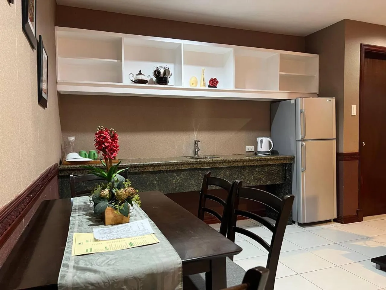 Kitchen or kitchenette in Subic Residencias