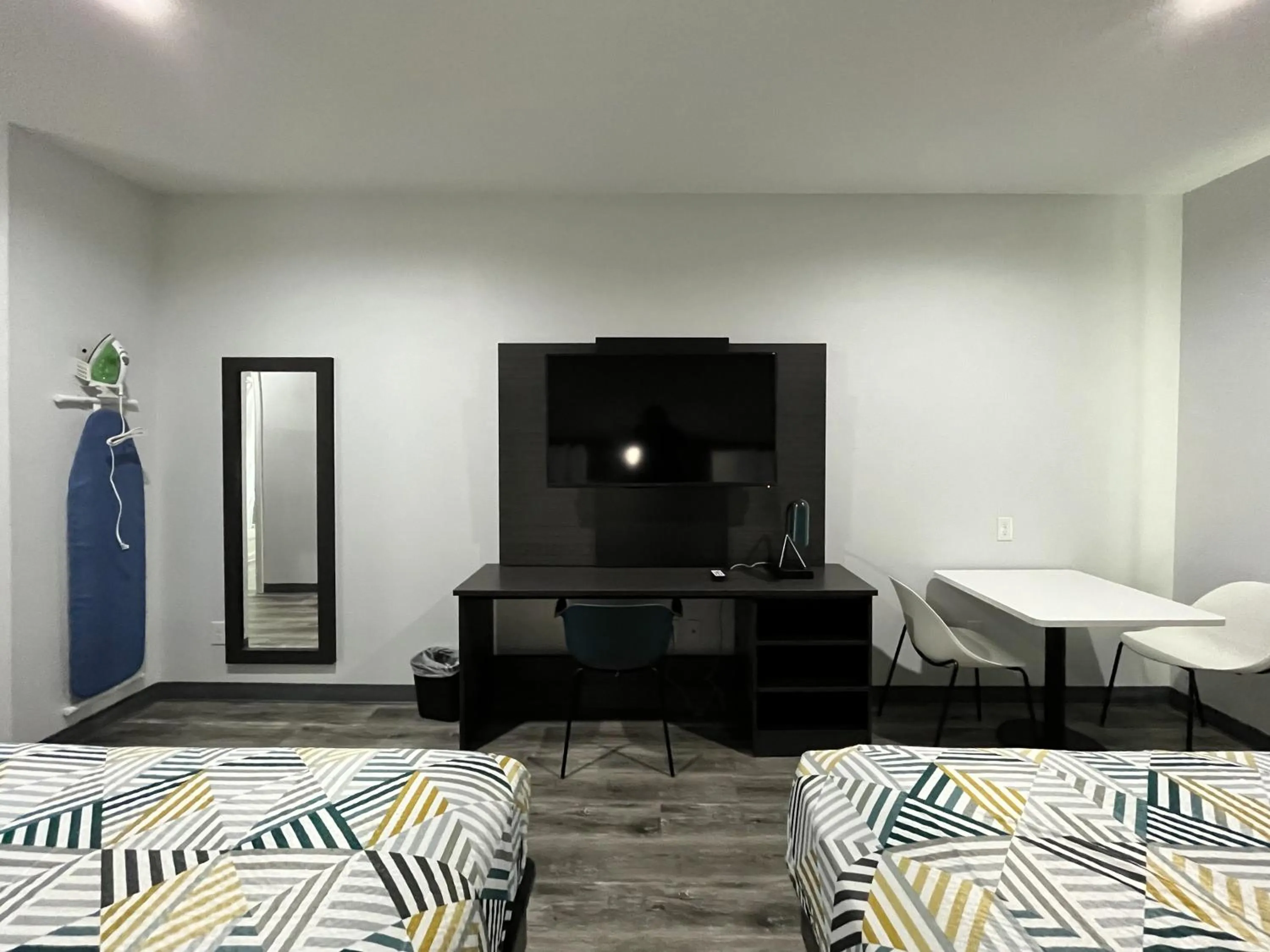 Bedroom, Bed in Studio 6 Katy, TX Energy Corridor