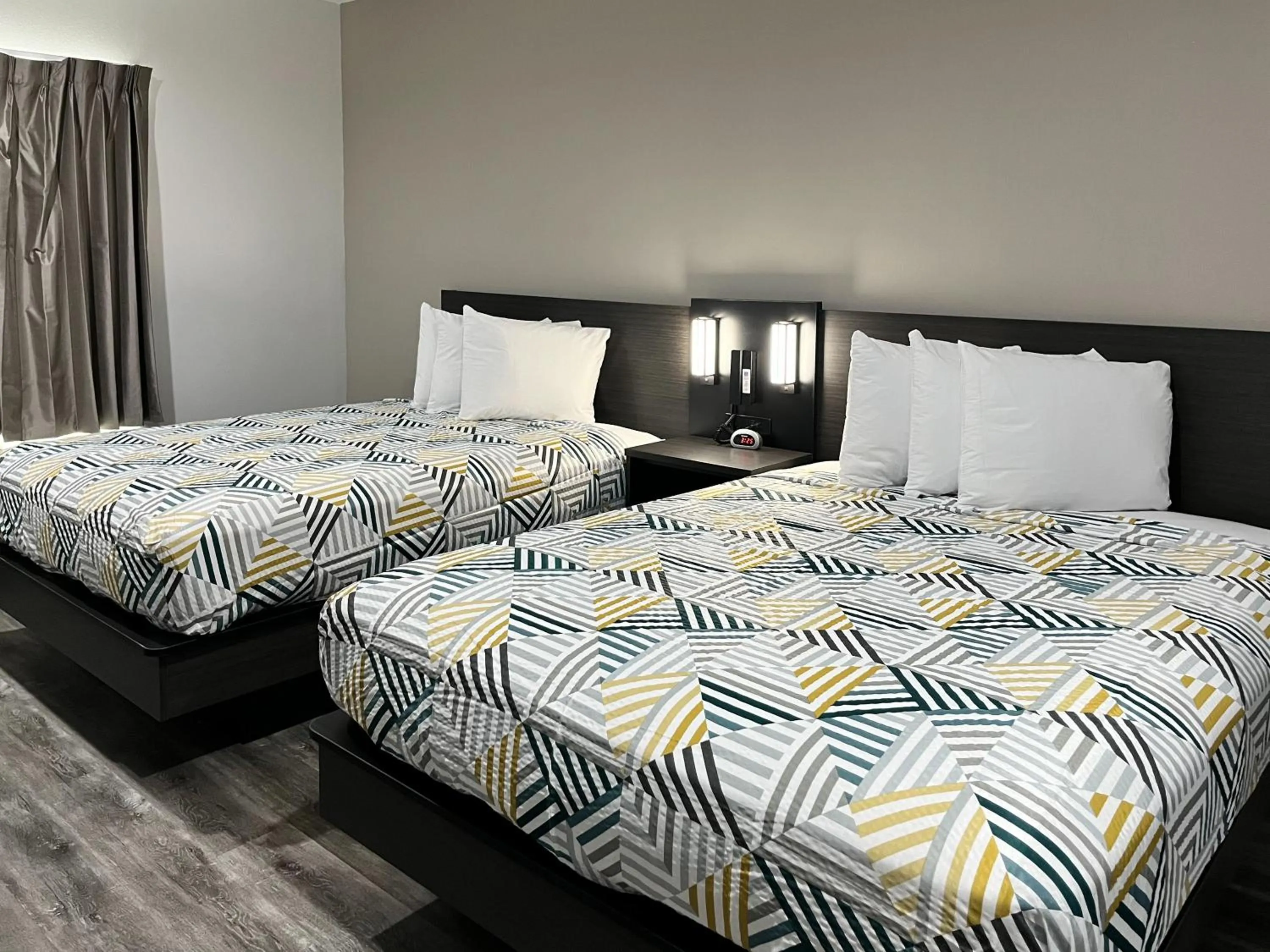 Bedroom, Bed in Studio 6 Katy, TX Energy Corridor