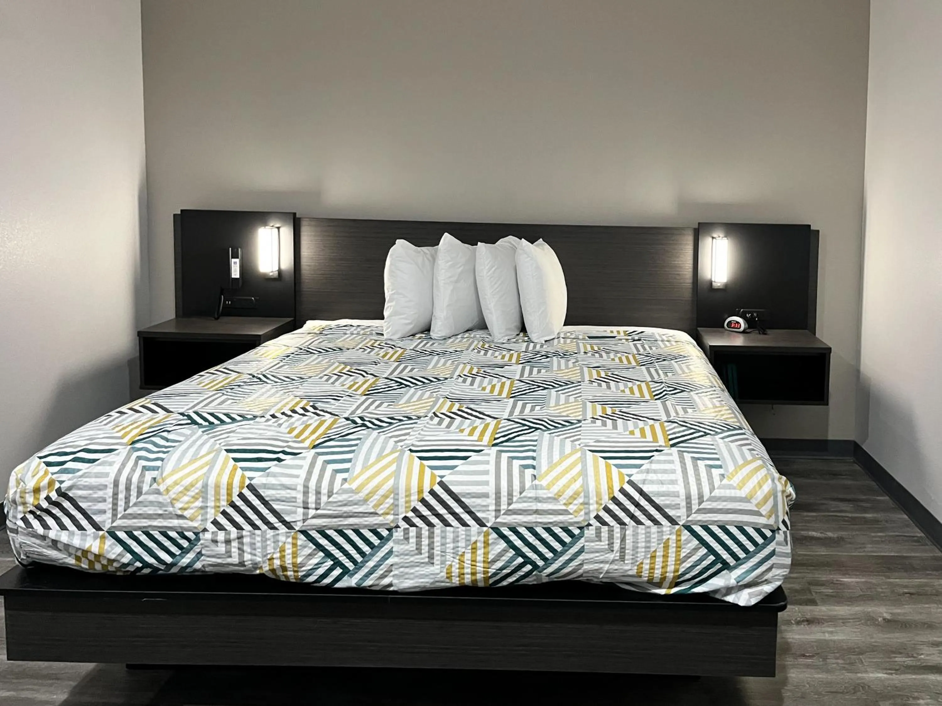 Bedroom, Bed in Studio 6 Katy, TX Energy Corridor