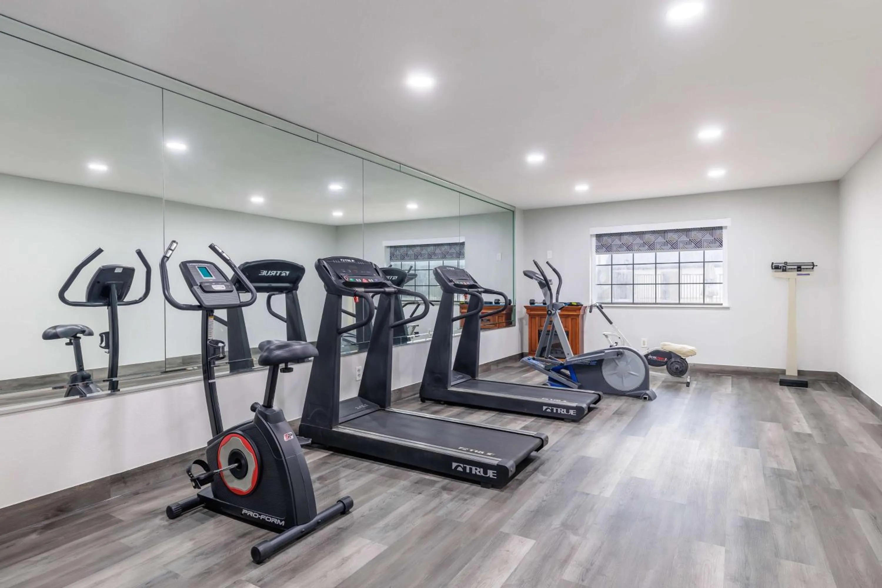 Fitness centre/facilities in Studio 6 Suites Brenham, TX
