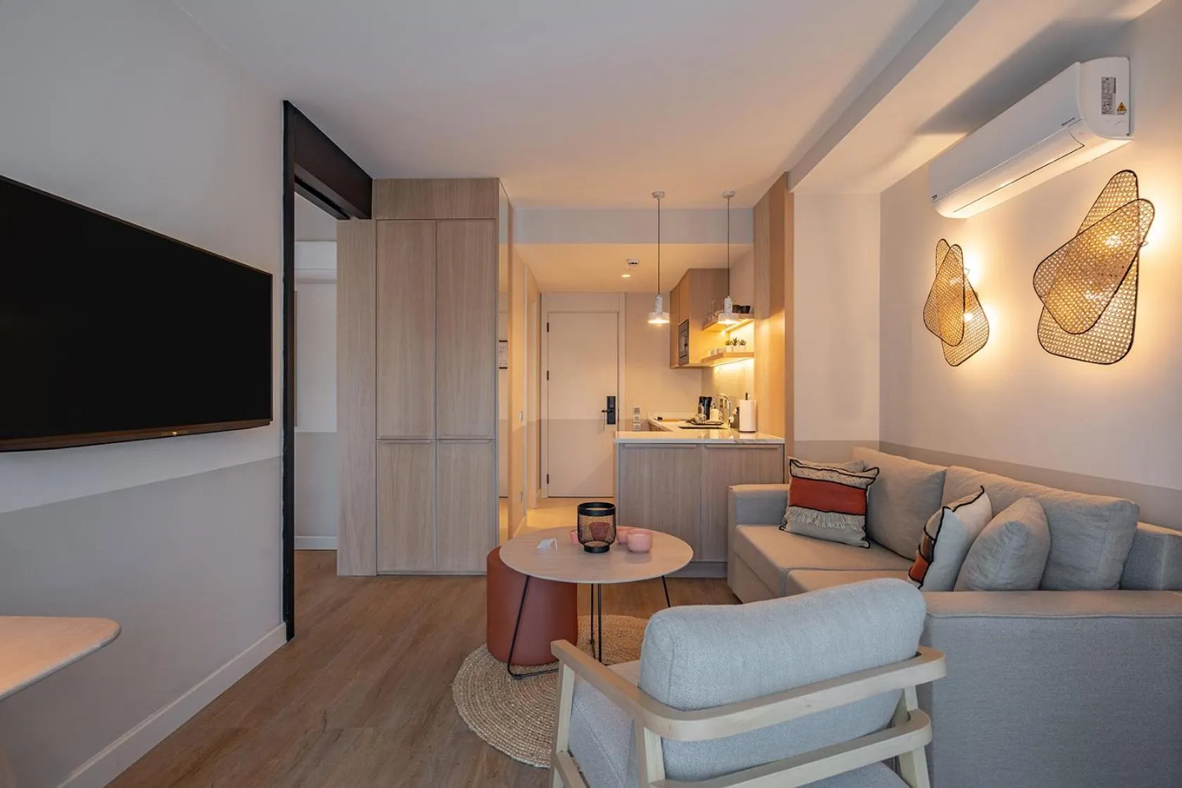 Oli Hotel and Suites