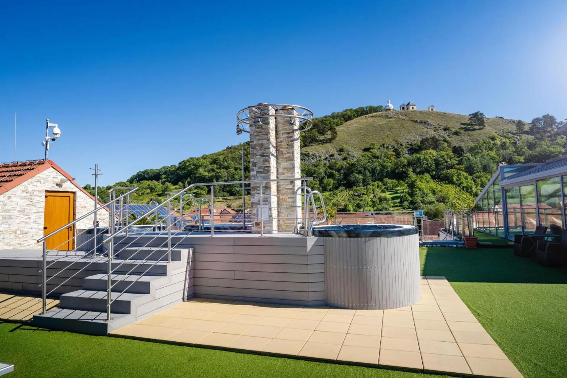 Hot Tub in Hotel Galant Mikulov