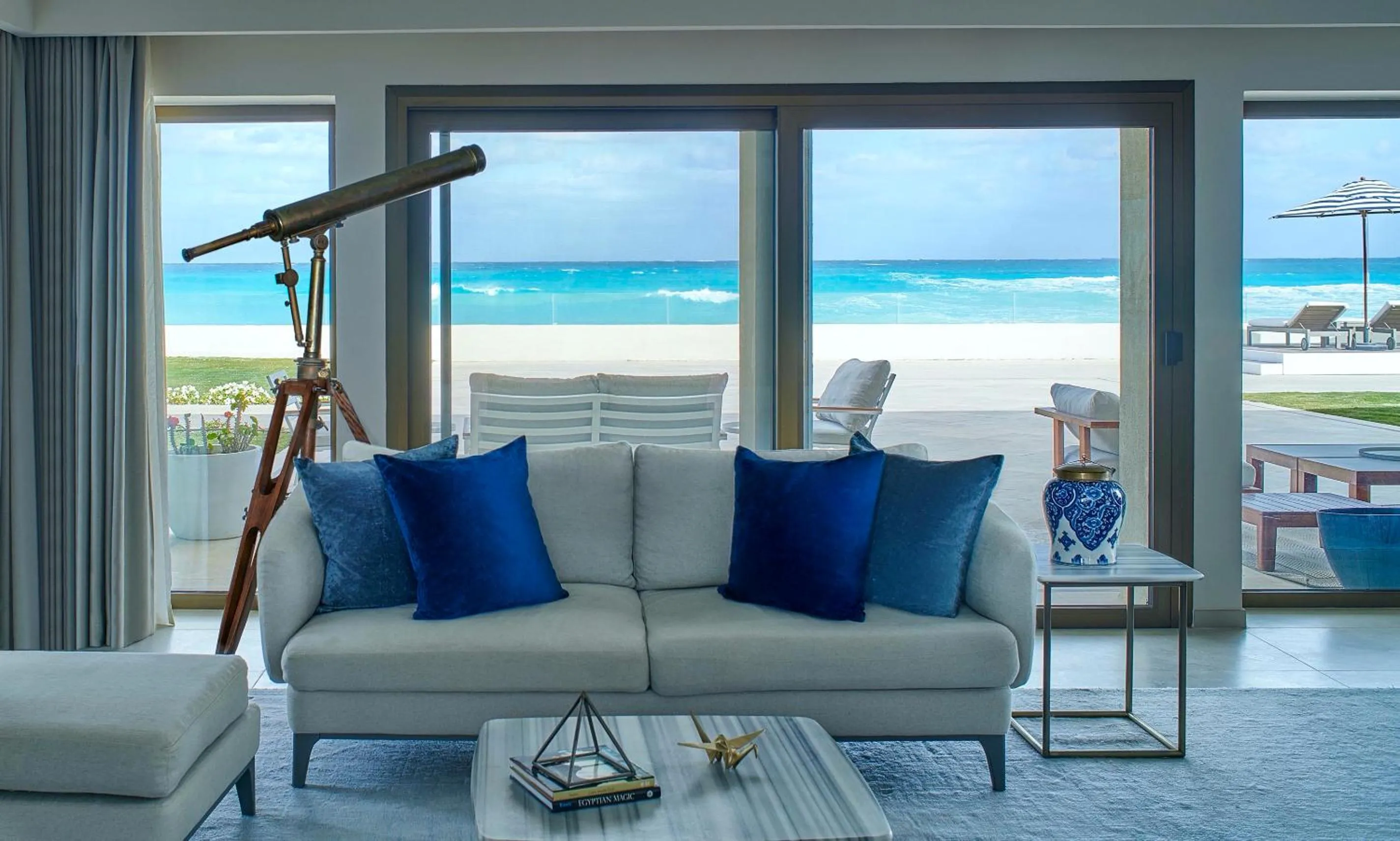 Living room in Al Alamein Hotel