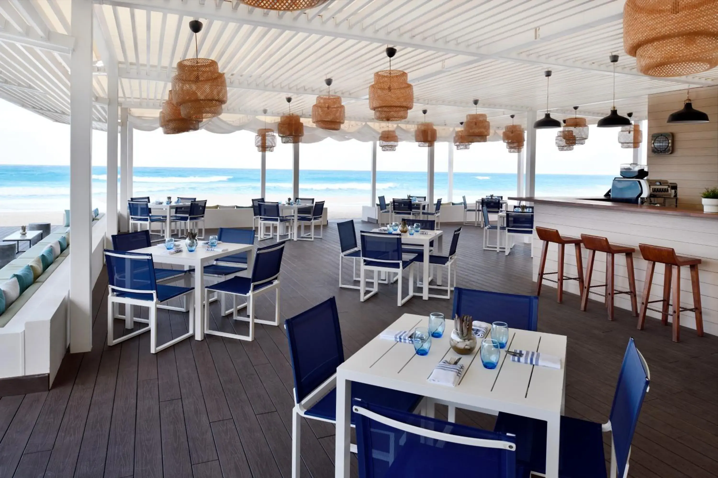 Restaurant/places to eat in Al Alamein Hotel Restaurant/places to eat in Al Alamein Hotel