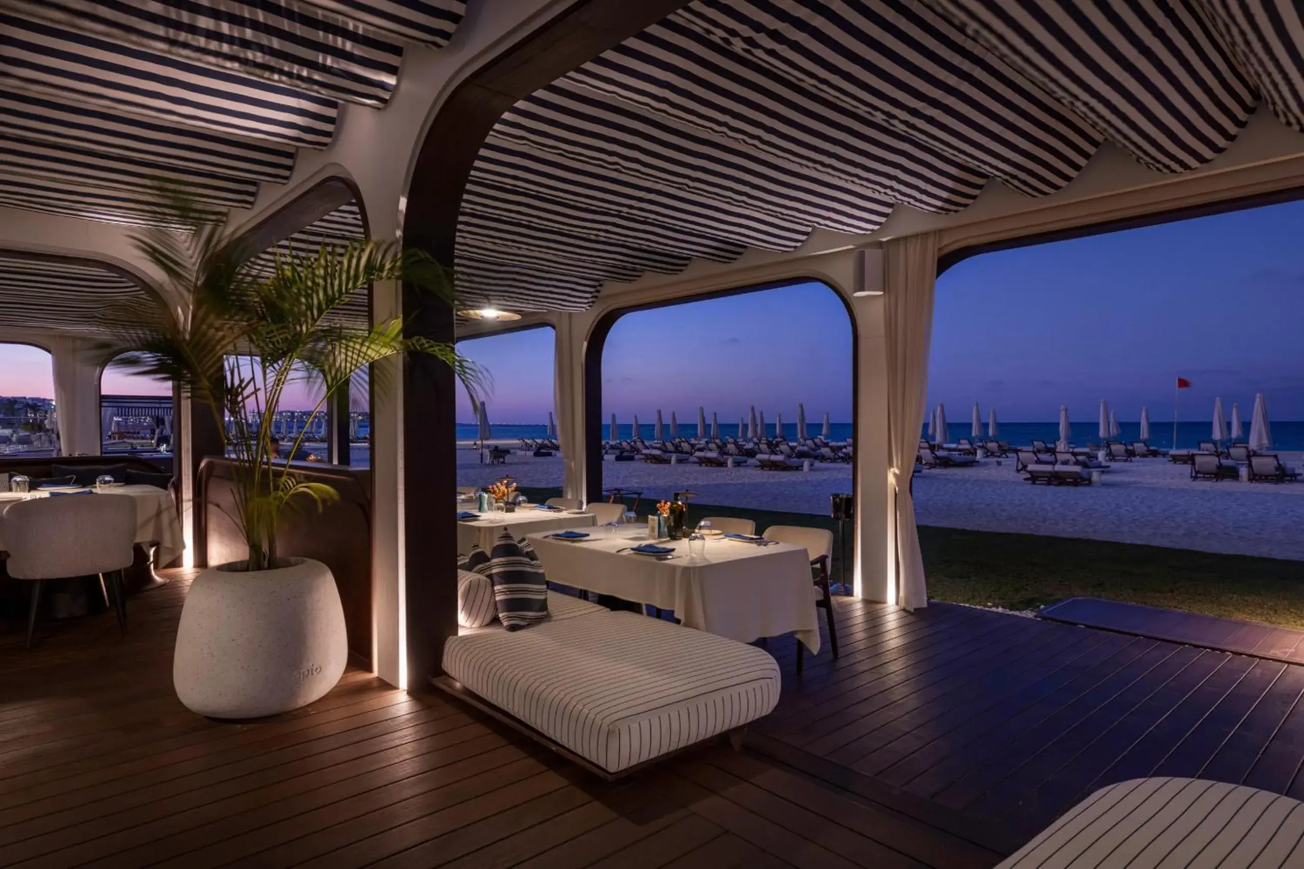 Restaurant/places to eat in Al Alamein Hotel Restaurant/places to eat in Al Alamein Hotel