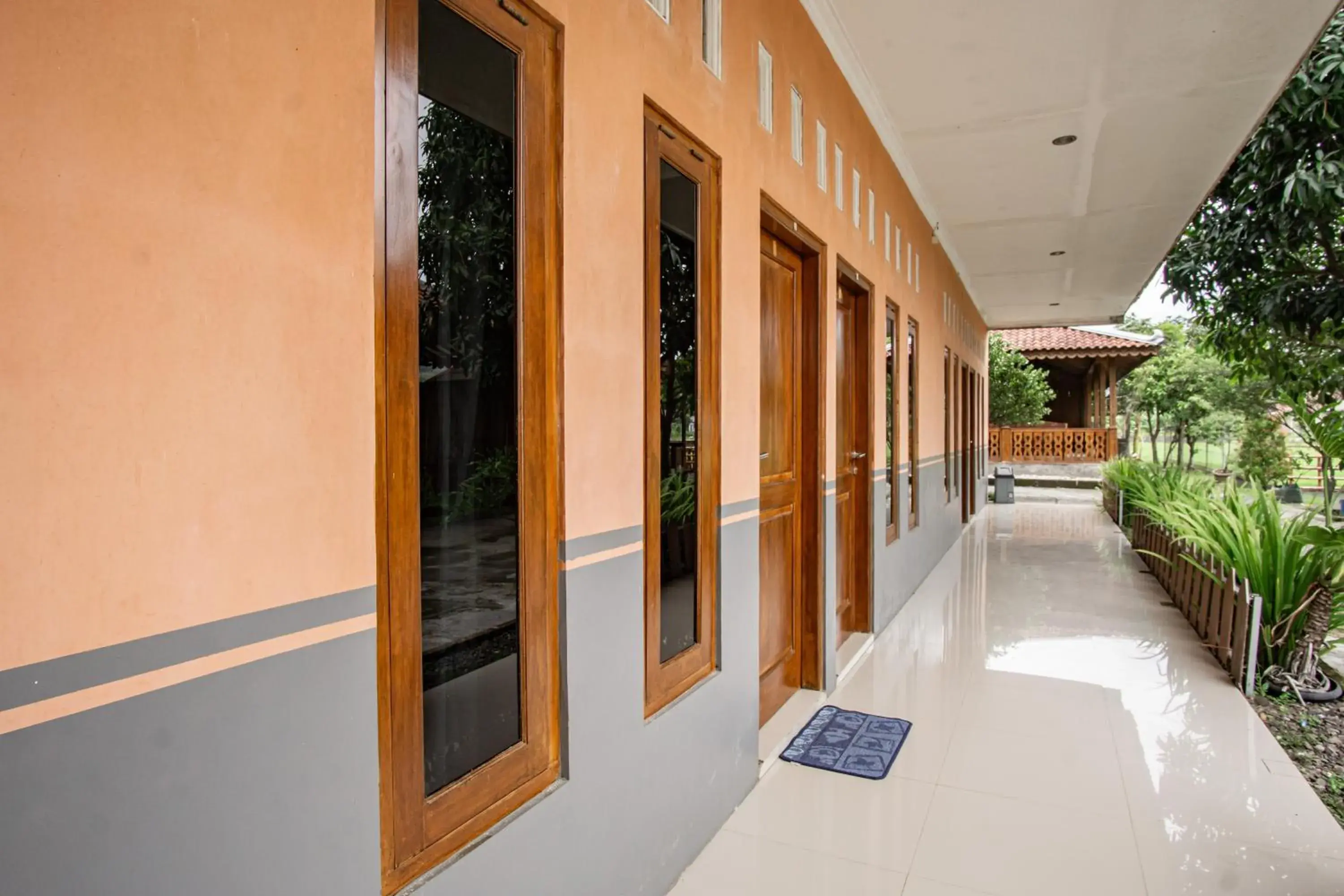 Property building in Joglo Ndalem Sabine Syariah Property building in Joglo Ndalem Sabine Syariah