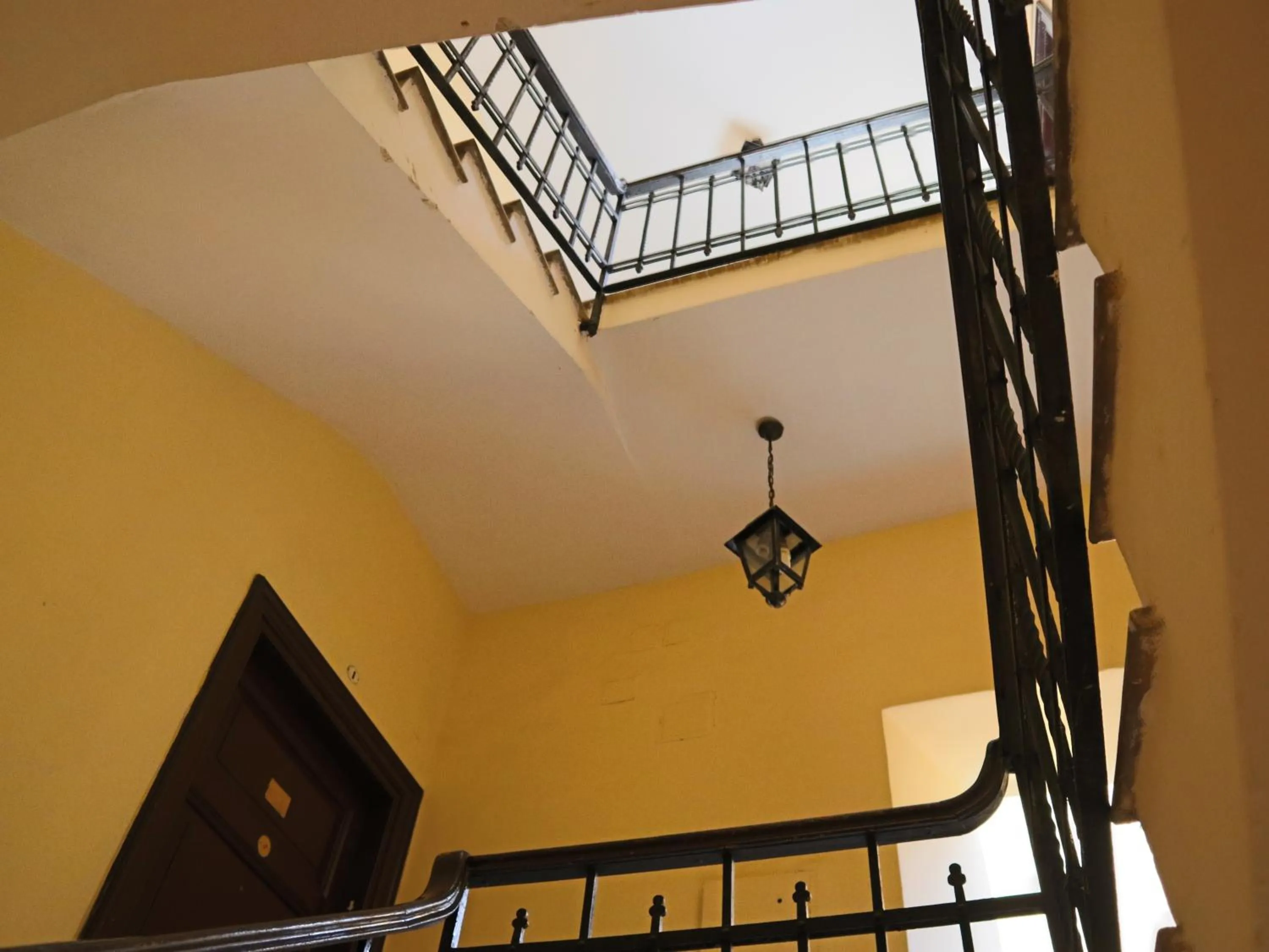 Facade/entrance in Top Floor Navona