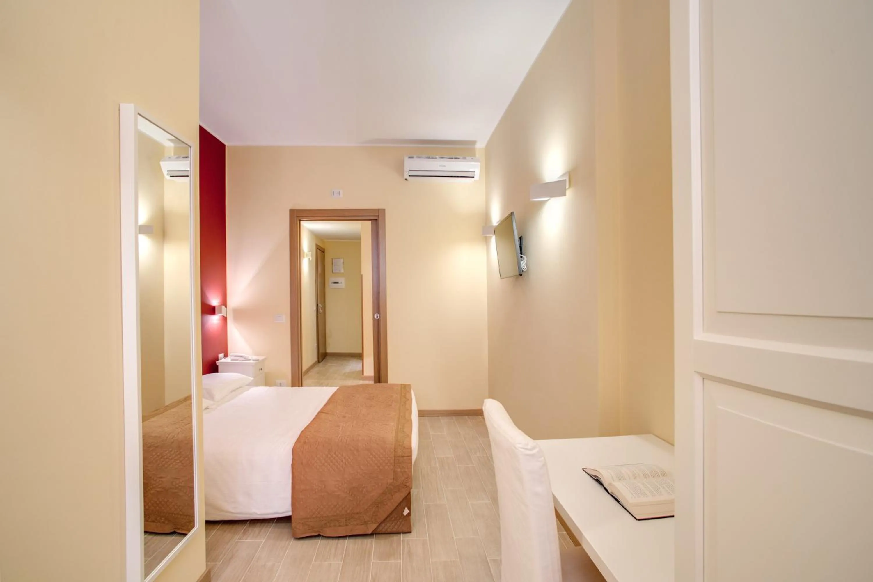 Bed in Top Floor Navona