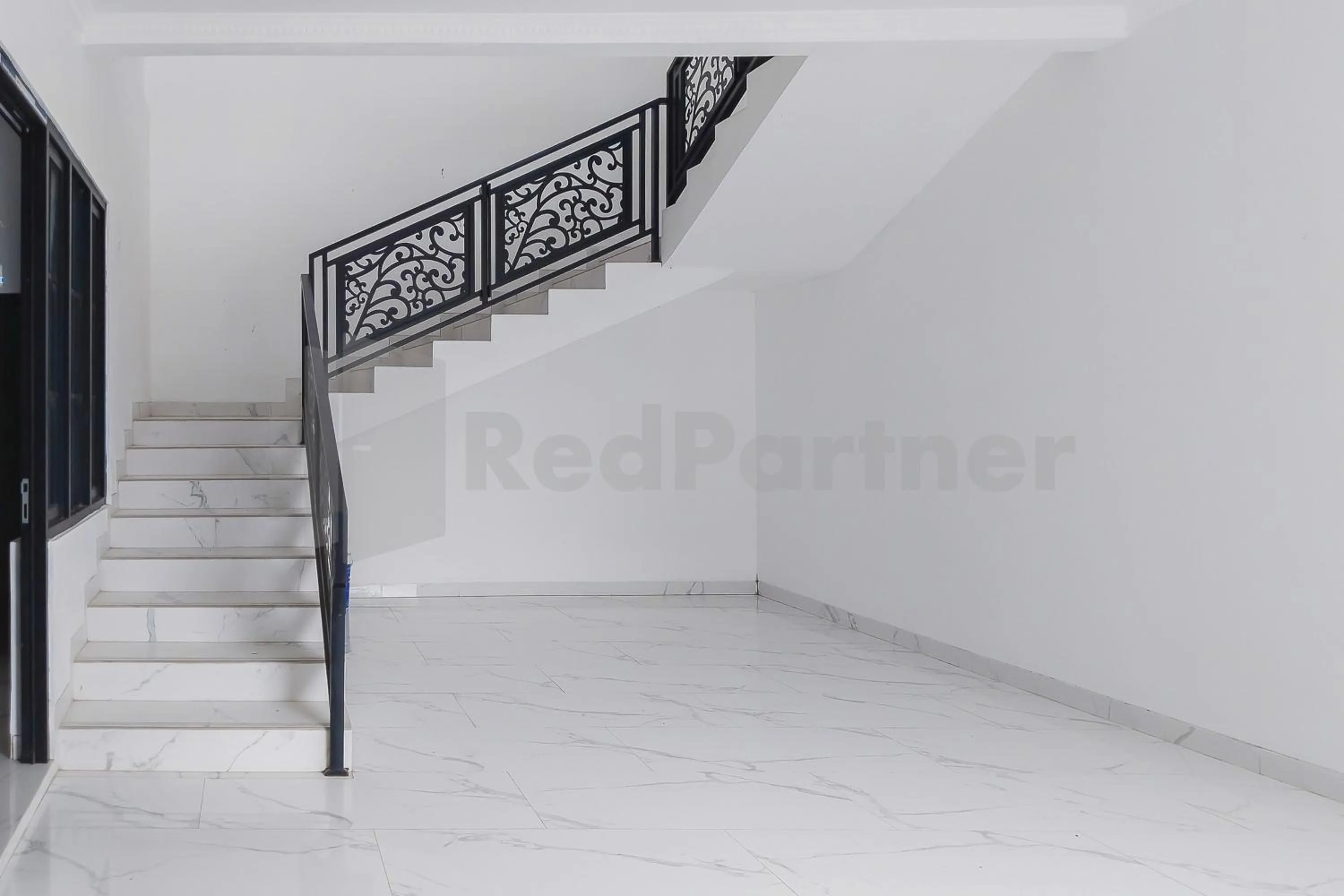 Property building in Khayrizsan Premium Mitra RedDoorz