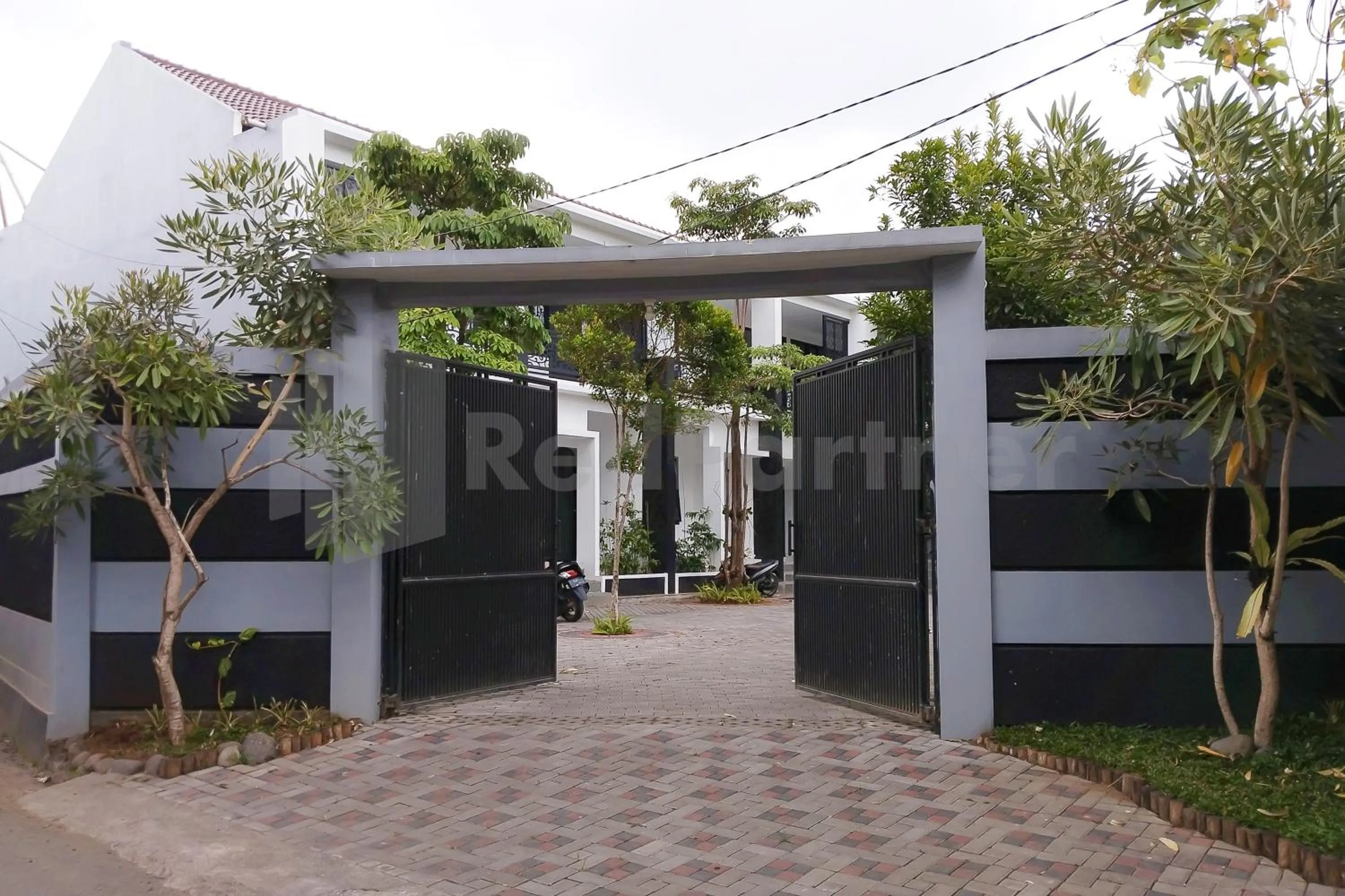 Property building in Khayrizsan Premium Mitra RedDoorz