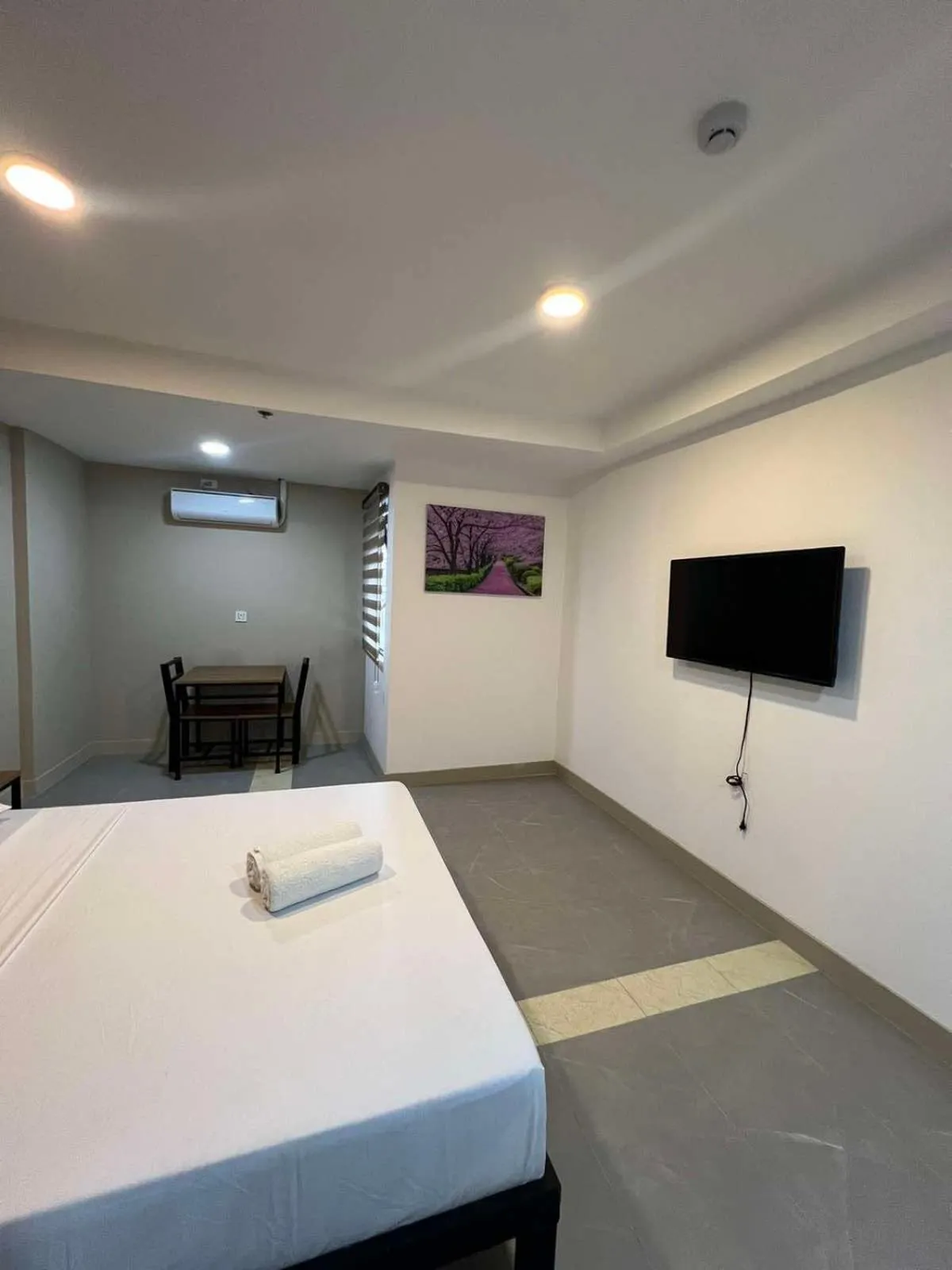 Bed in Maine City Residences Tramo