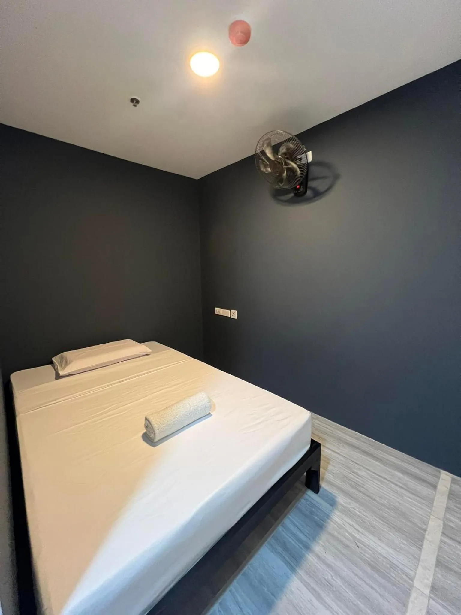 Bedroom, Bed in Maine City Residences Tramo