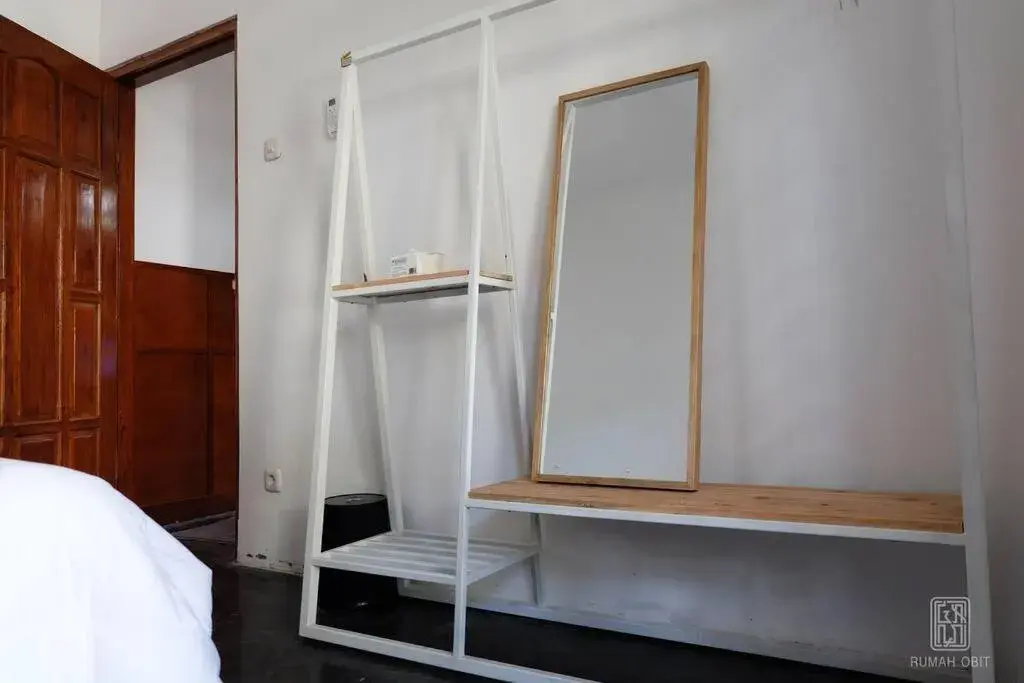 Bed in Homestay Jogja Rumah Obit By Simply Homy Bed in Homestay Jogja Rumah Obit By Simply Homy