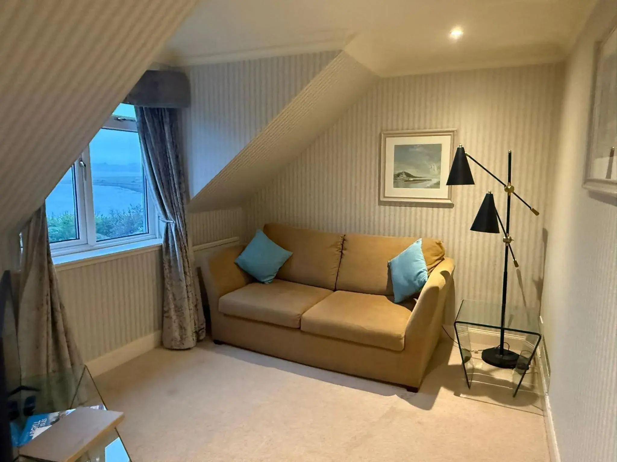 King or Twin Suite in The Airds Hotel and Restaurant King or Twin Suite in The Airds Hotel and Restaurant