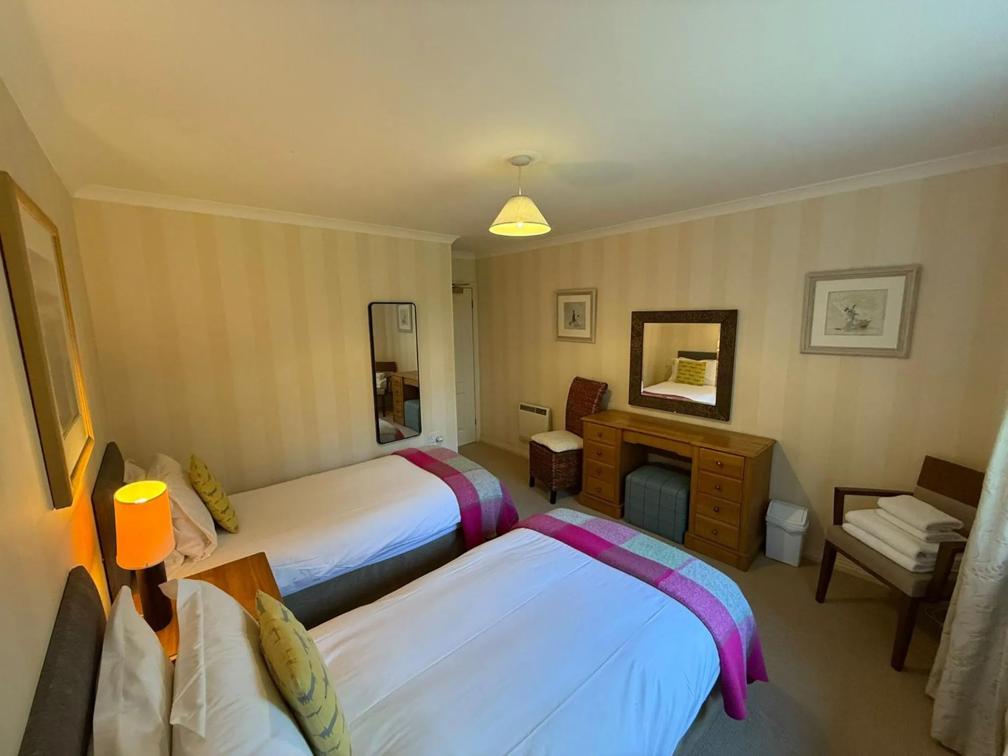 Bedroom, Bed in The Airds Hotel and Restaurant
