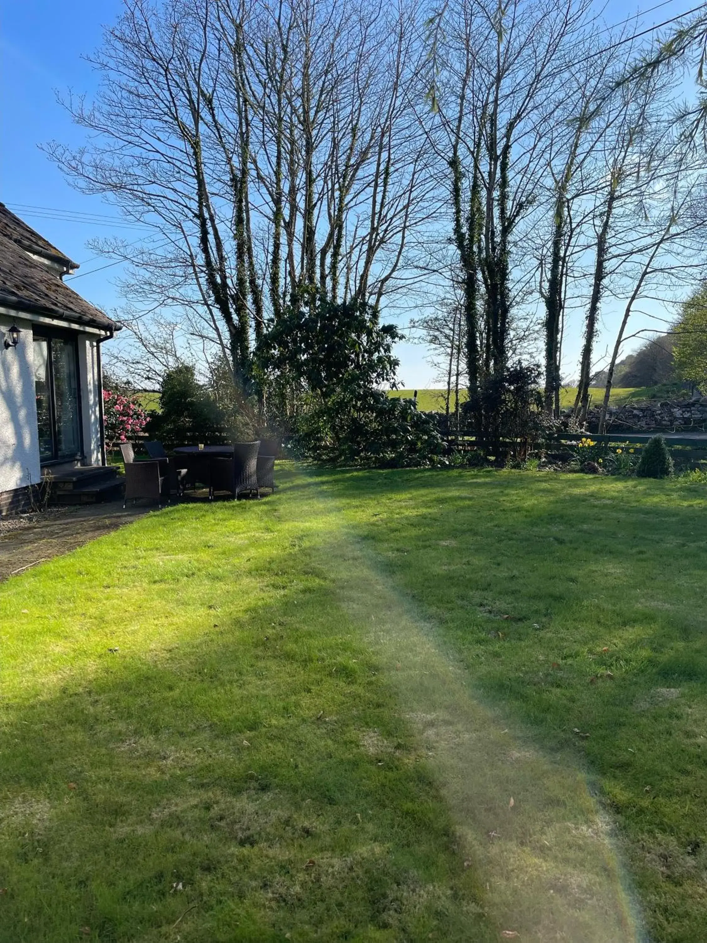 Cottage with Garden View in The Airds Hotel and Restaurant Cottage with Garden View in The Airds Hotel and Restaurant
