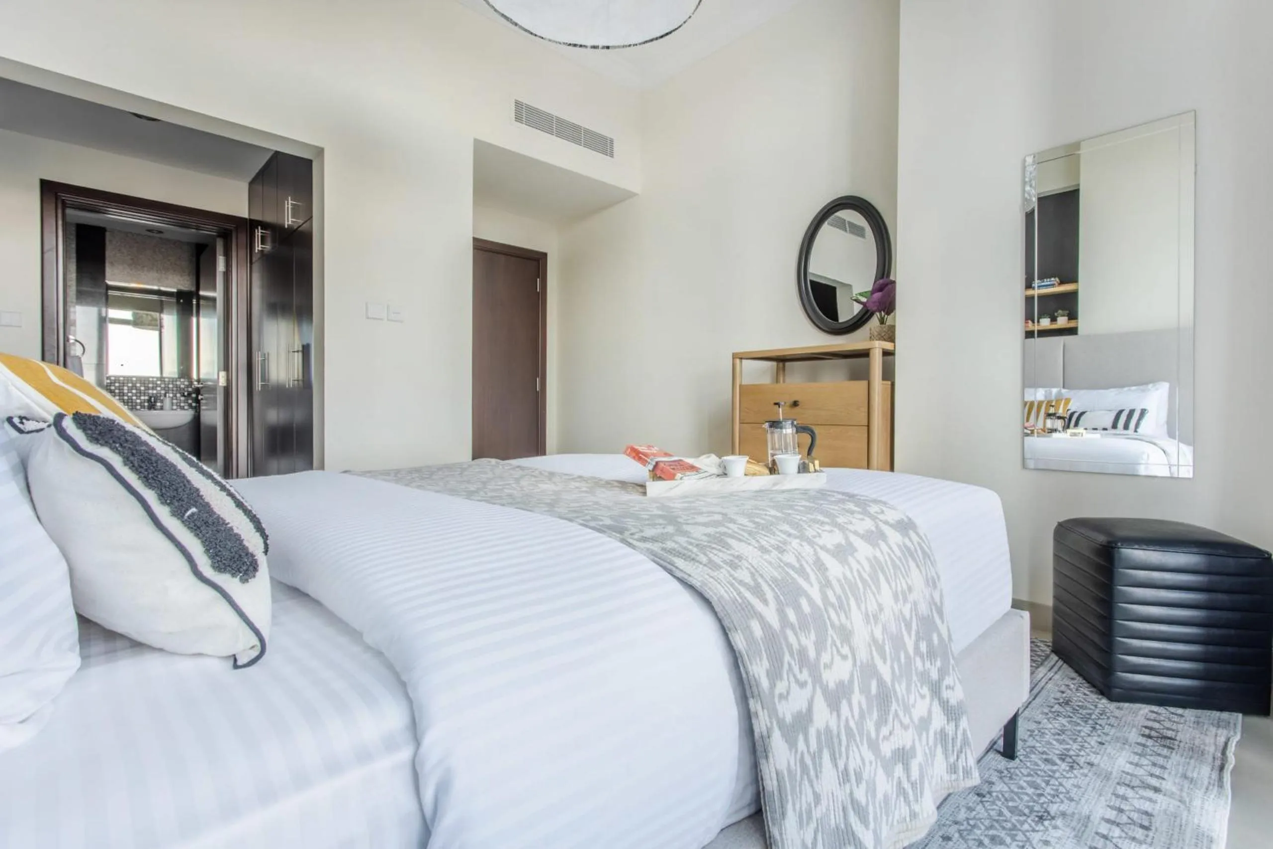 Bed in Frank Porter - Fairview Residency