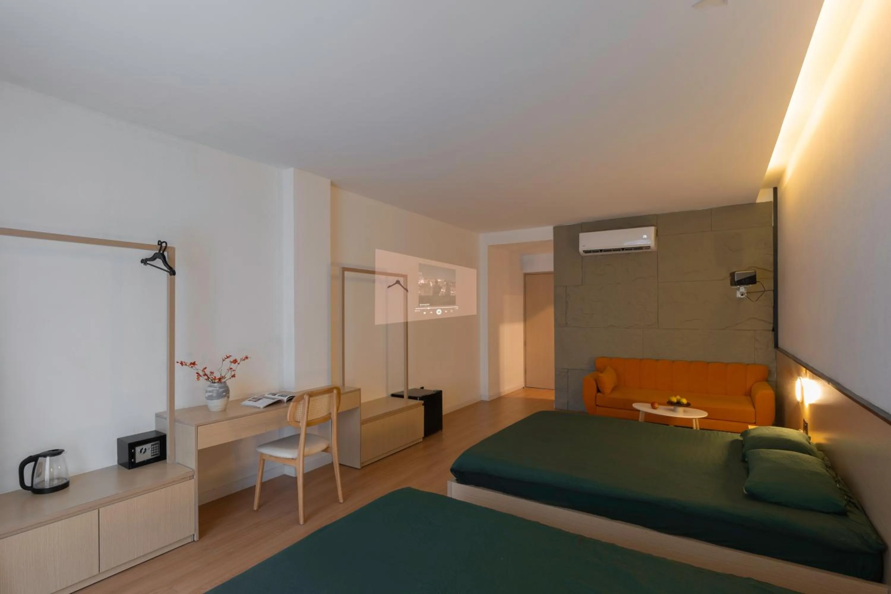 Property building, Bed in Zeus Living - City Central