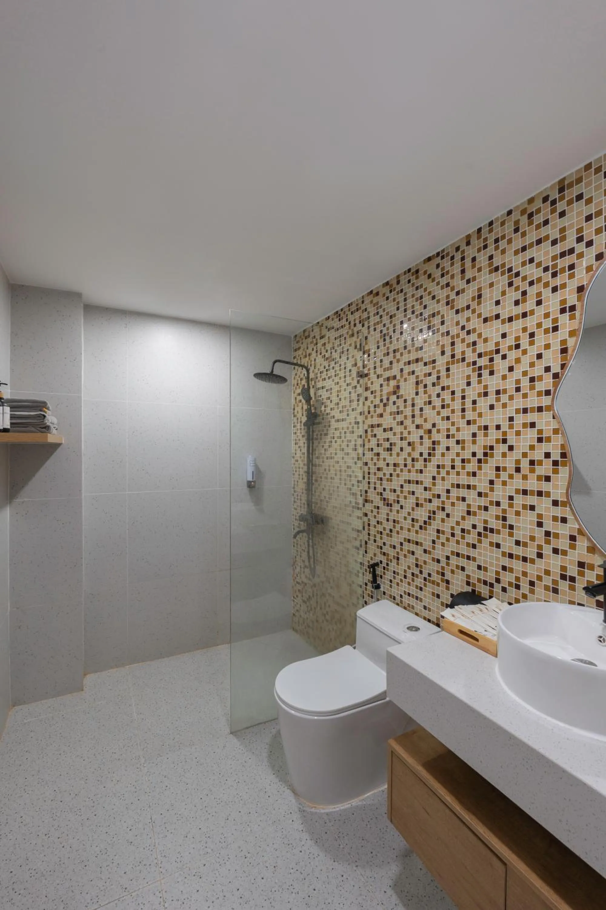 Shower in Zeus Living - City Central