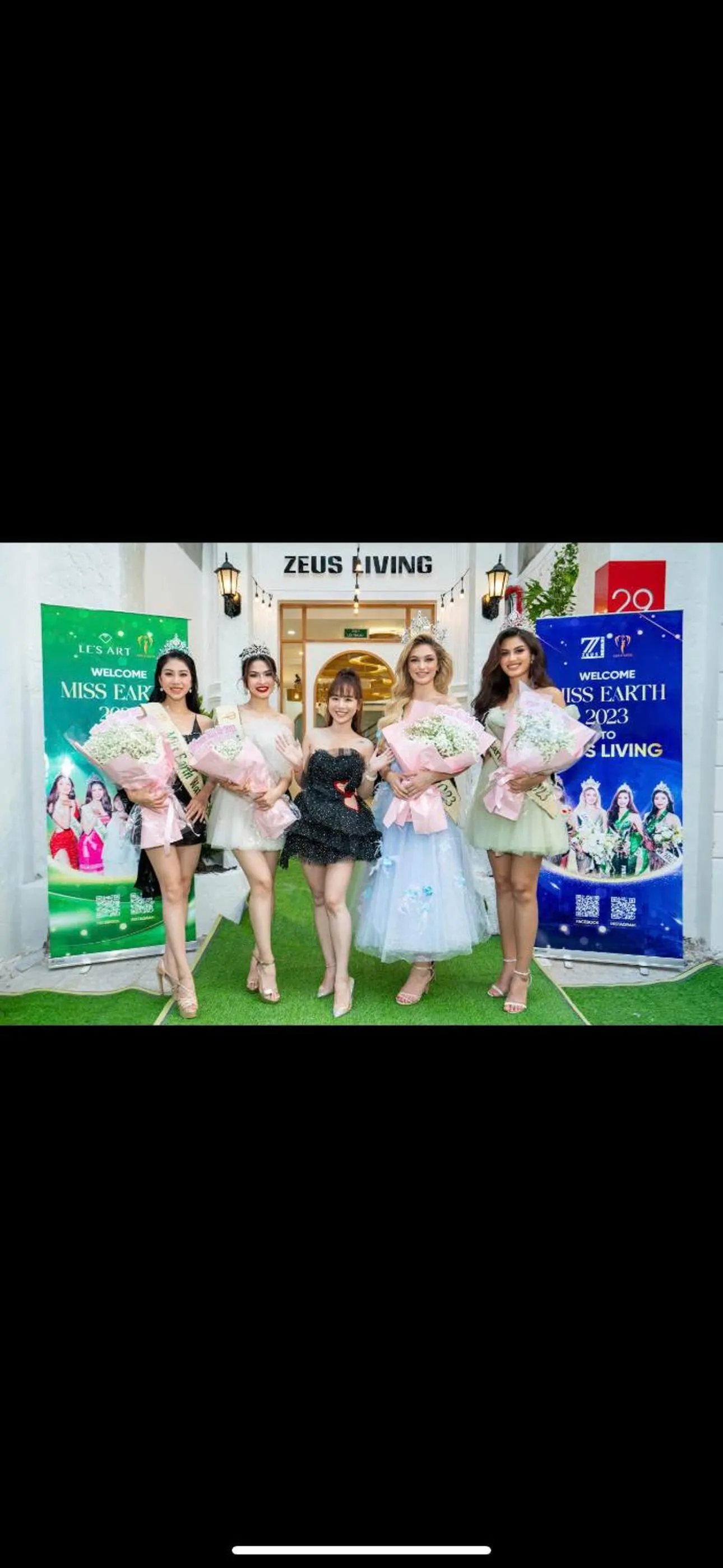 Guests in Zeus Living - City Central